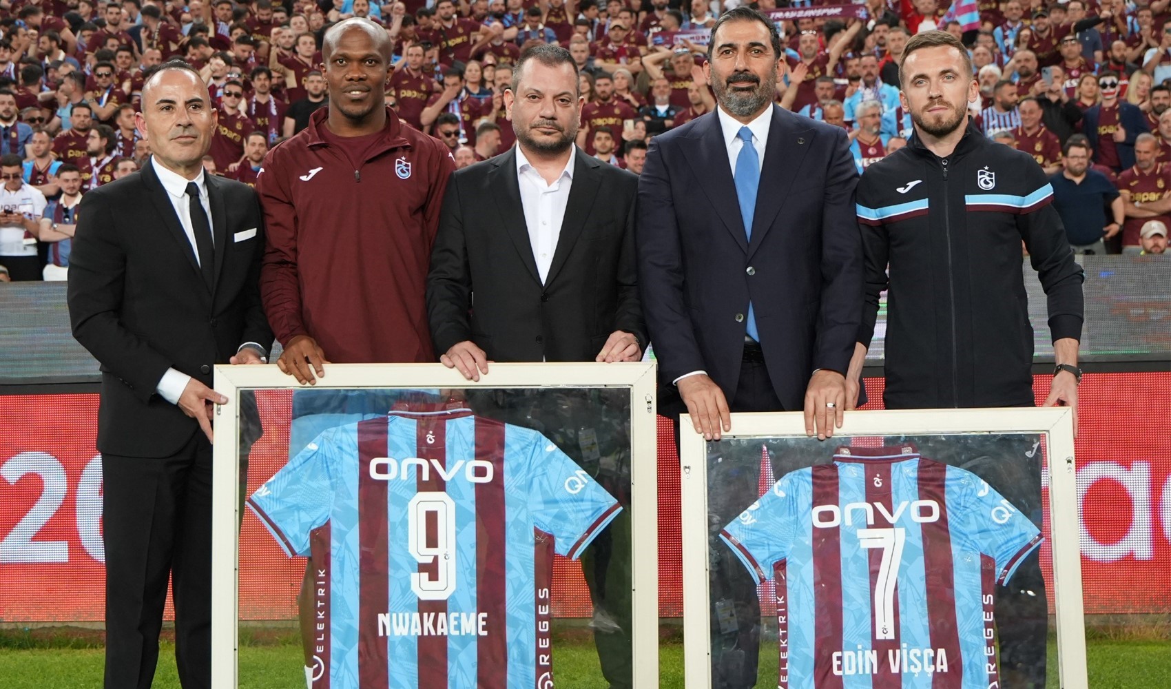 Trabzonspor'da Nwakaeme ve Edin Visca veda etti