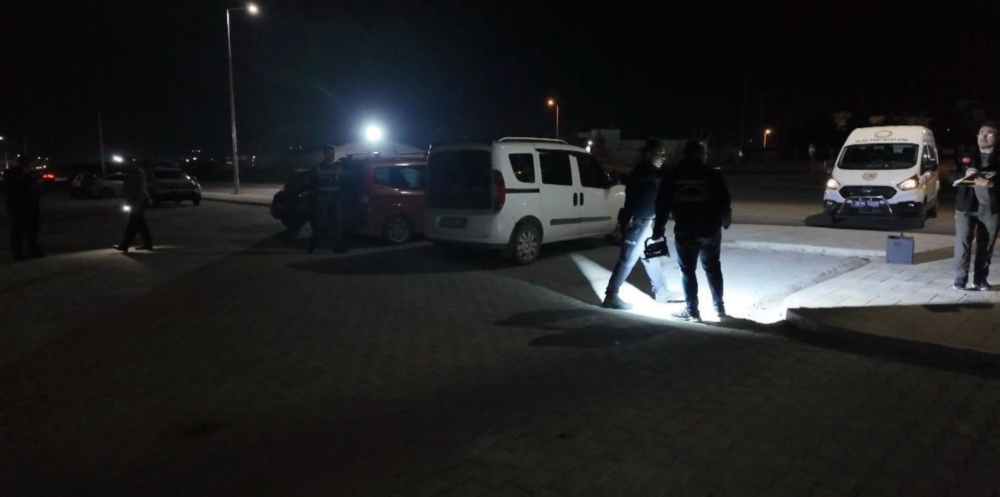 Kayınbaba kızıyla boşanma aşamasındaki damadını vurdu