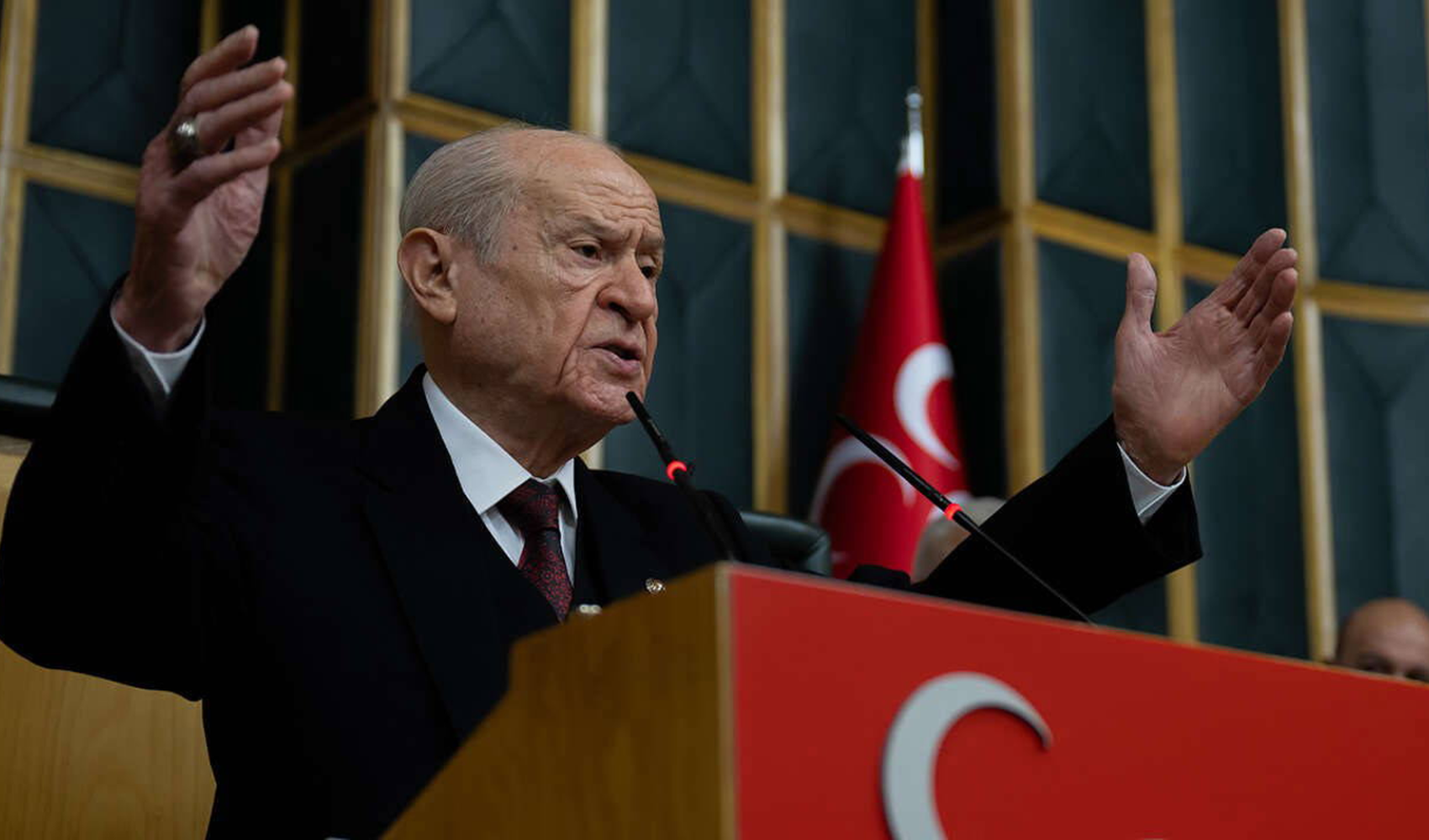 Bahçeli'den 'Siyaset çıkar yarışı değildir' çıkışı
