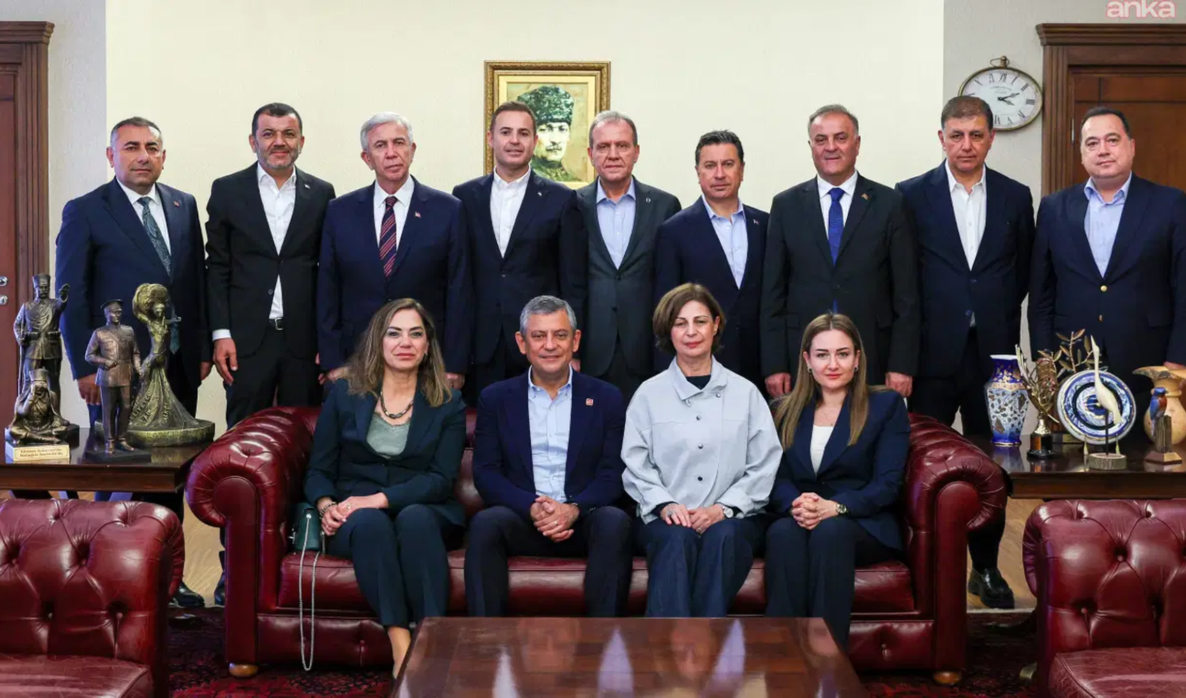 Büyükşehir Belediye Başkanlarından CHP lideri Özel'e destek mesajı
