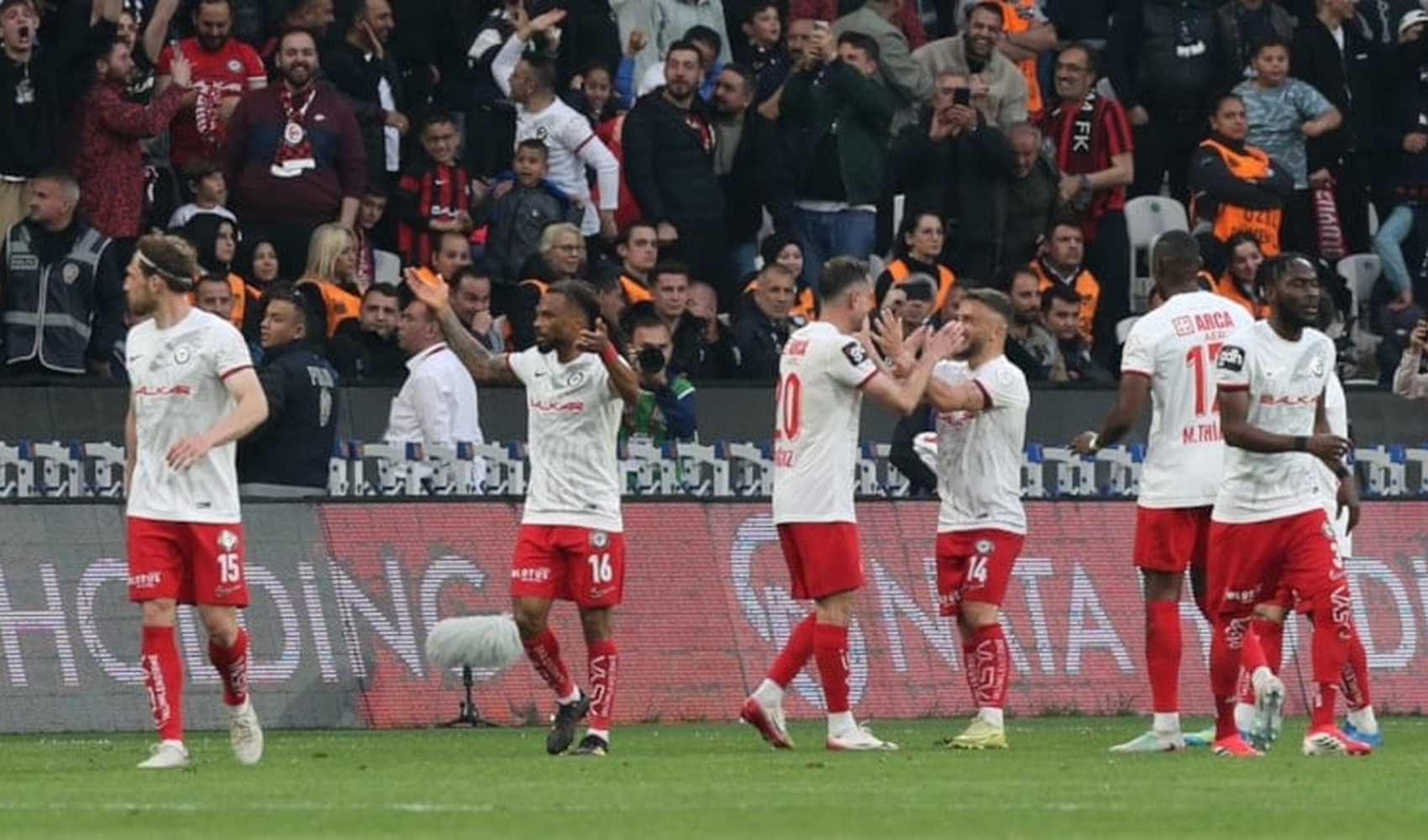 Süper Lig'e çıkan son takım belli oldu