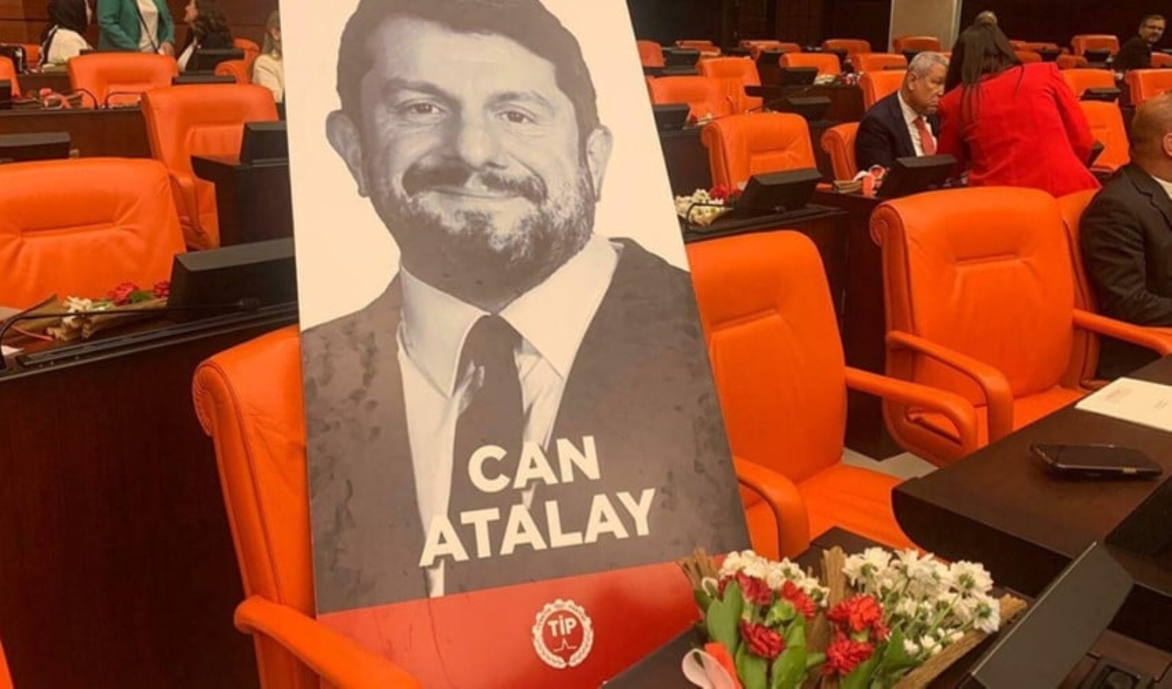 Tutuklu Can Atalay'dan gündeme dair: 