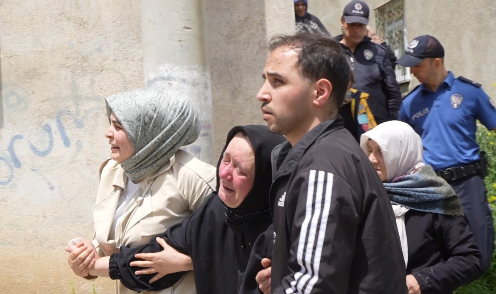 Gümüşhane'de 19 yaşındaki genç kız evinde ölü bulundu