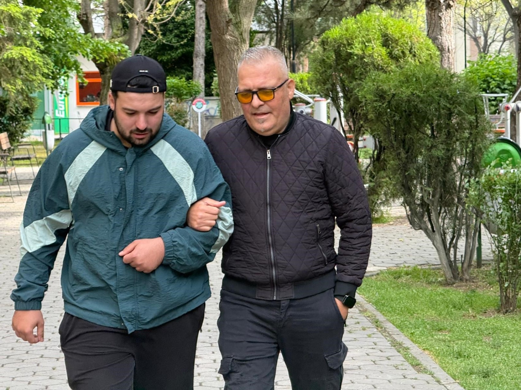 Temizlediği arabasında uyudu, yüzde 90 görme kaybı yaşadı
