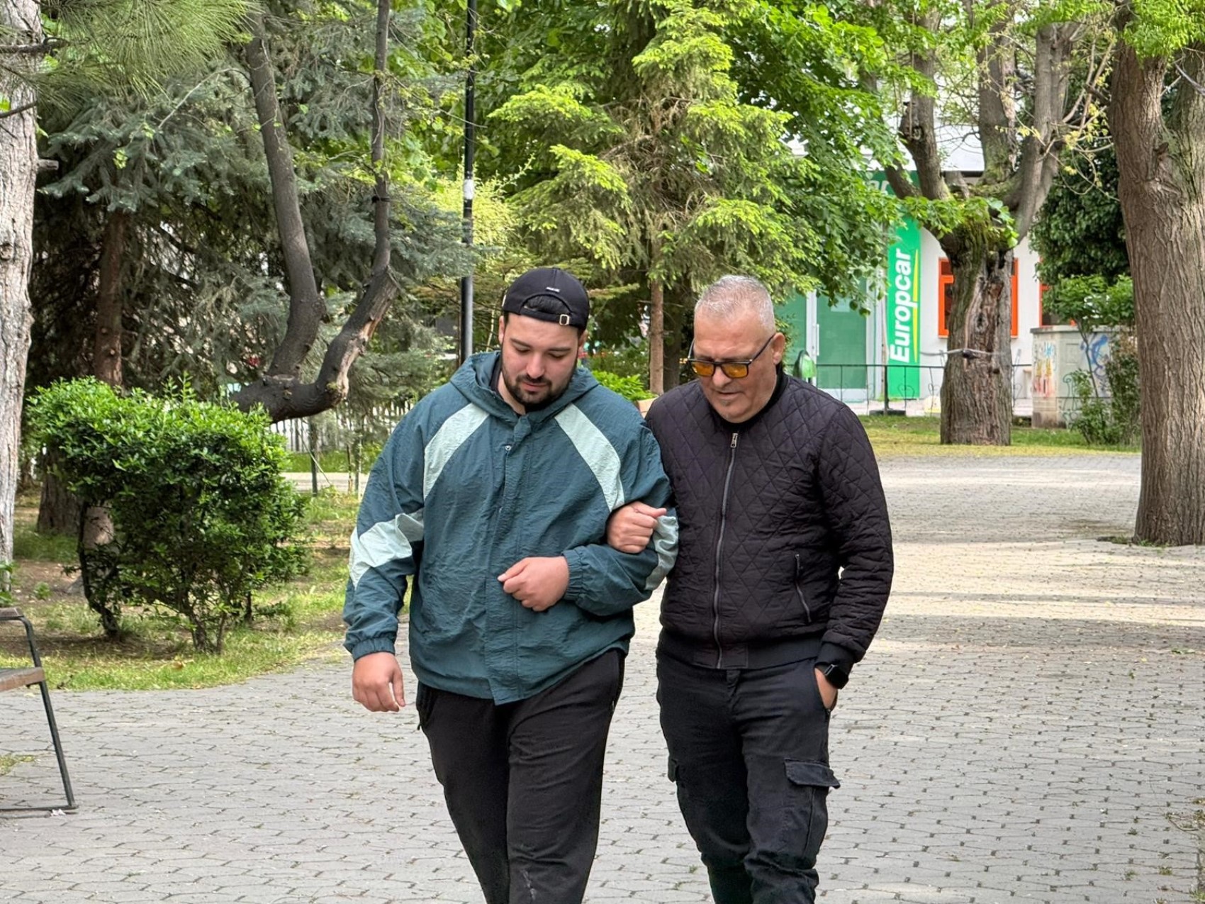 Temizlediği arabasında uyudu, yüzde 90 görme kaybı yaşadı