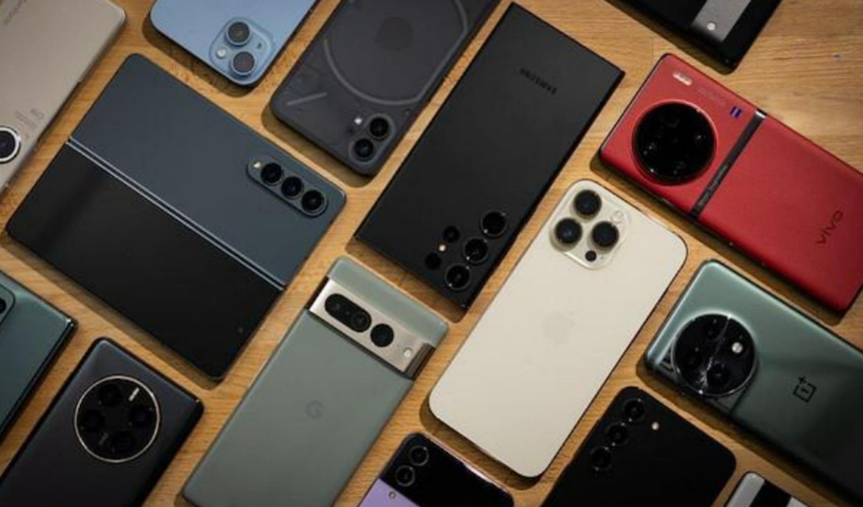 Akıllı telefon fiyatlarına yıl sonu darbesi: Yüzde 40 zam yolda