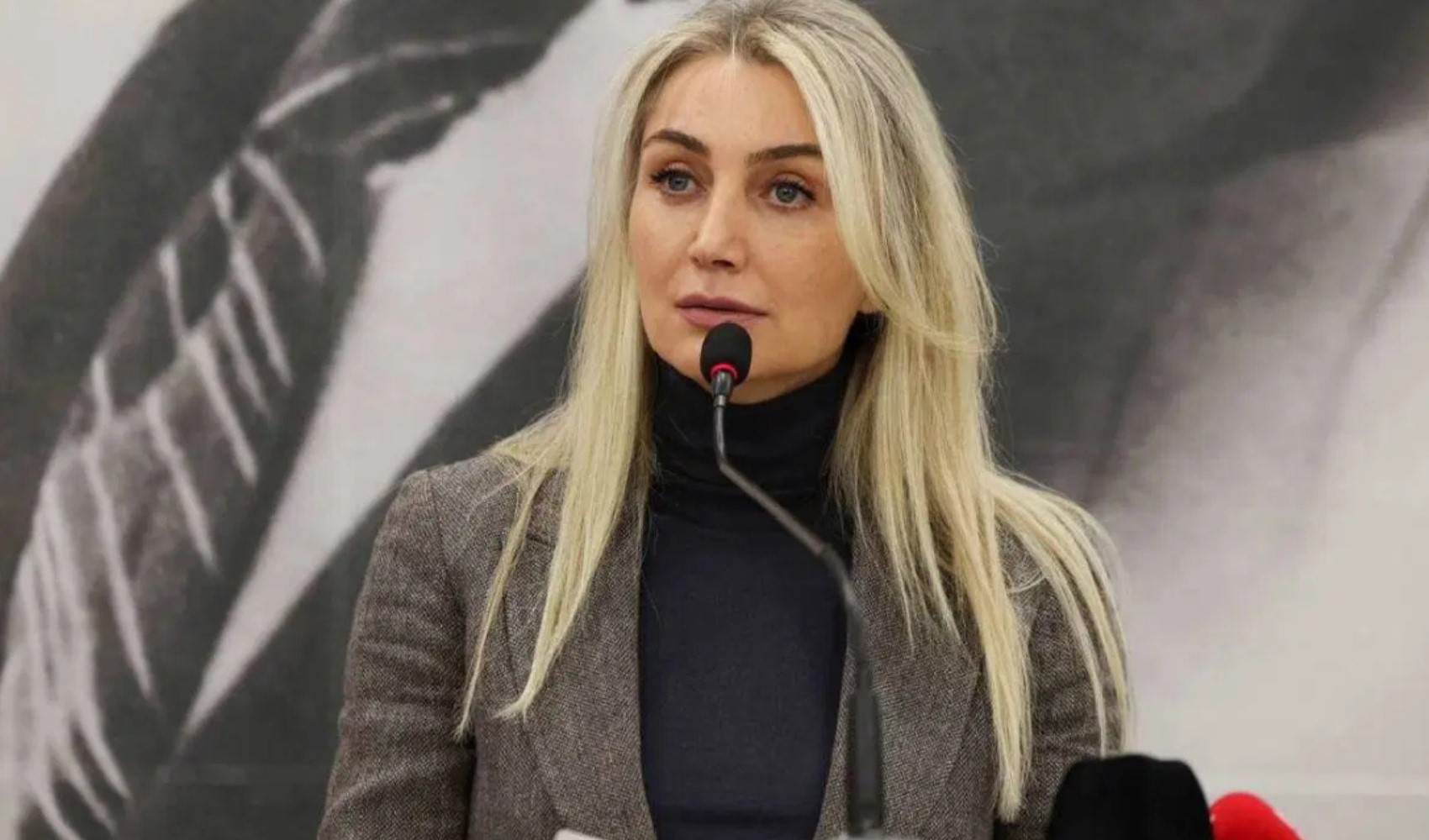 Dilek İmamoğlu'ndan siyasetçilere açık çağrı: 'Özgürlük, korkunun gölgesinde kalmıştır'