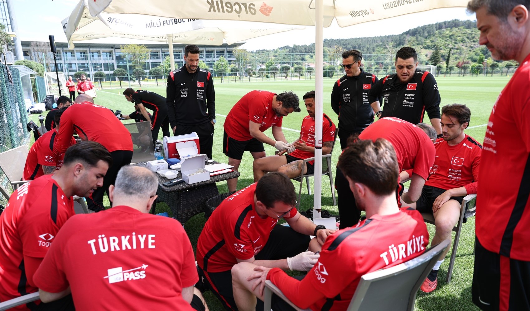 Milli oyuncular, testten geçti
