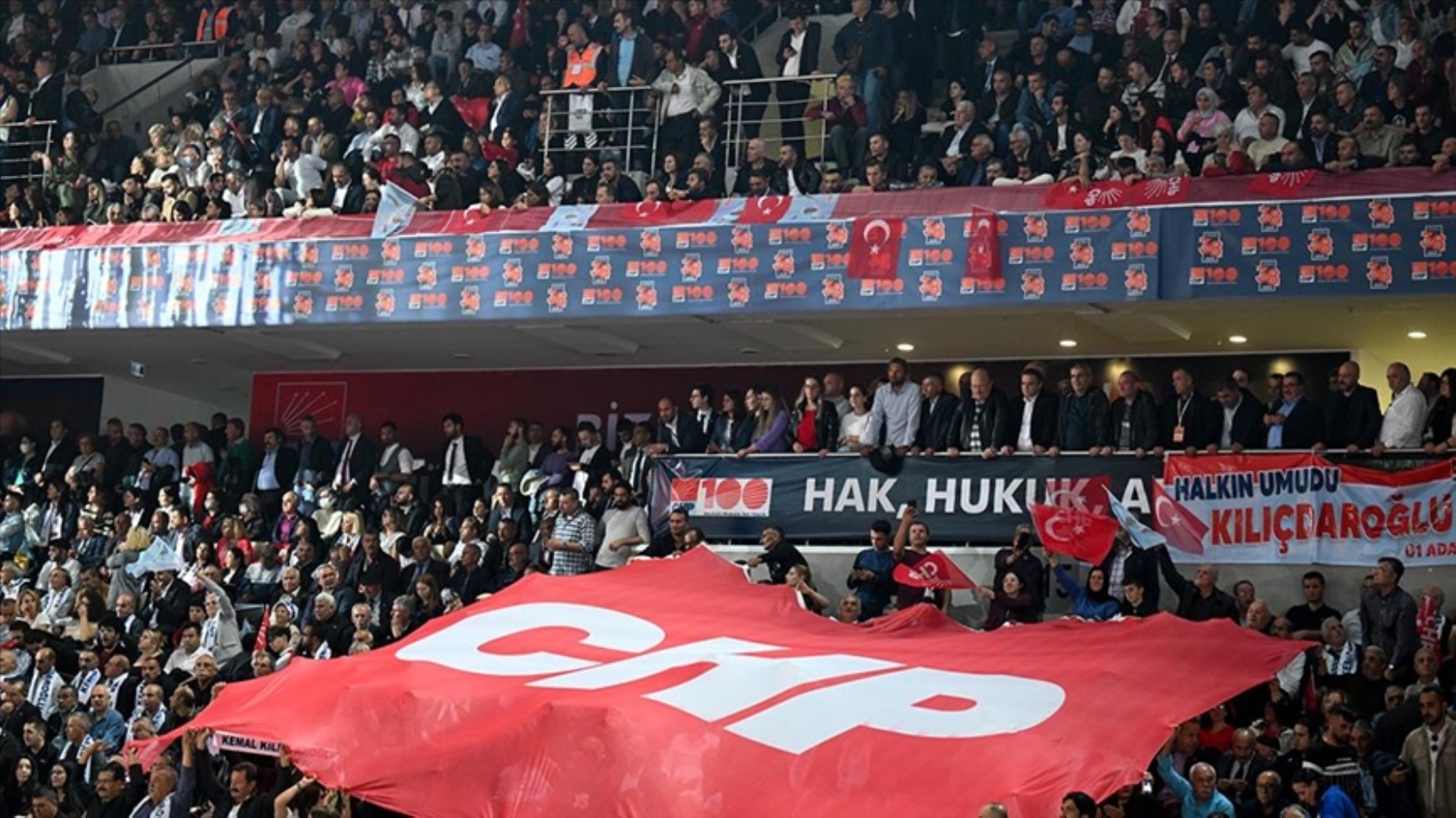 CHP'de Kurultay senaryosu netleşiyor: Kılıçdaroğlu cephesinde bahane hazır