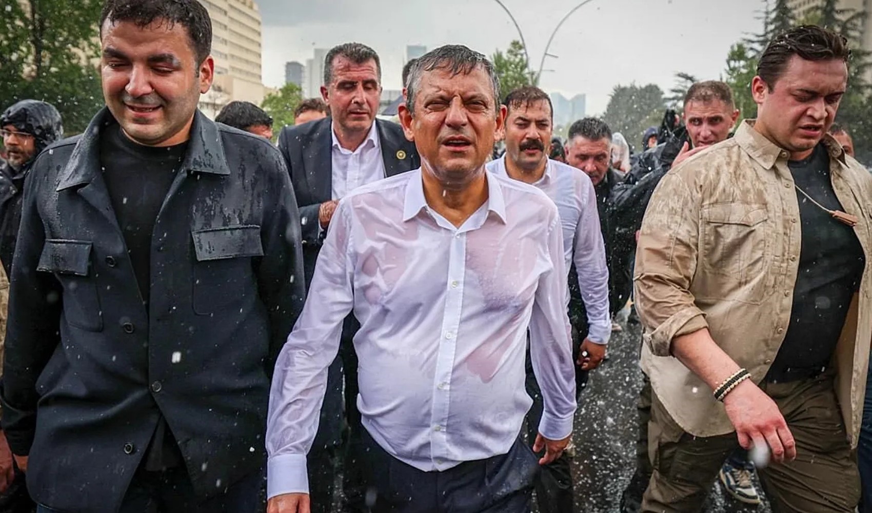 'Gerekirse kendi cumhurbaşkanı adayımızı çıkarırız'