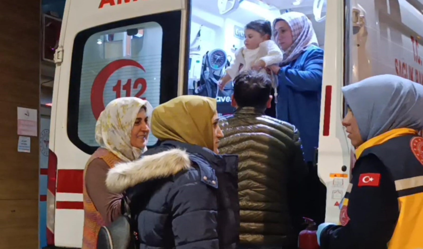 Merdivenlerden yuvarlanan 1 yaşındaki bebek yaralandı