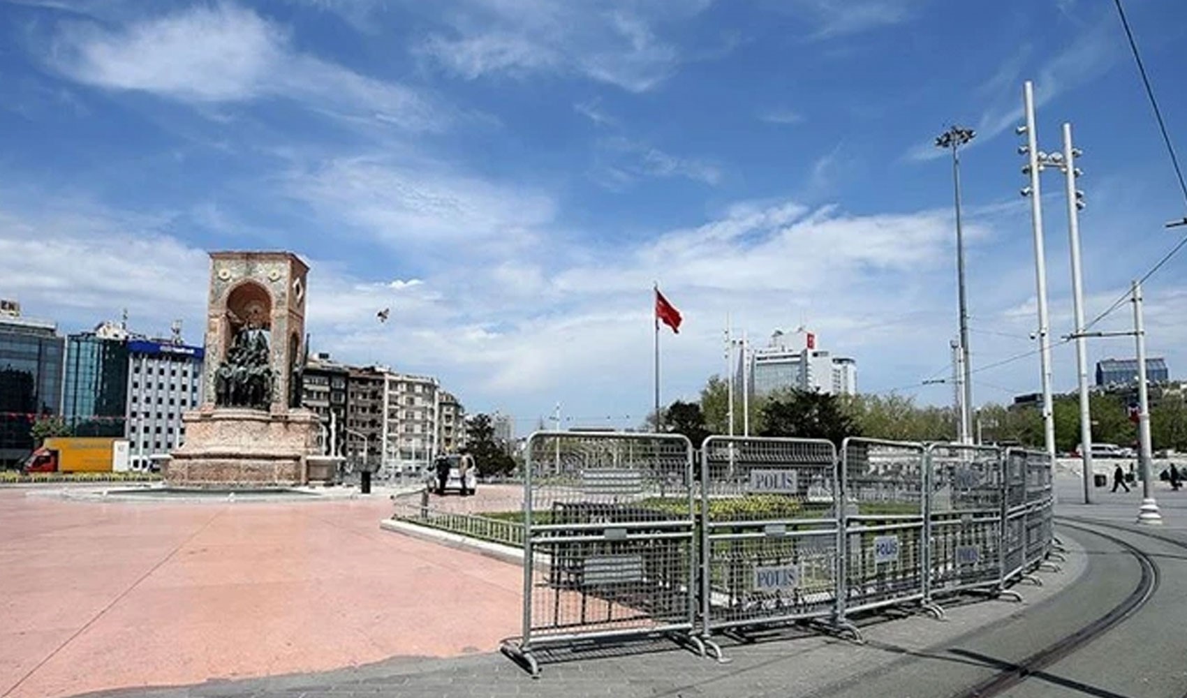 Gezi'nin 13. yılında Taksim'de yasak üstüne yasak