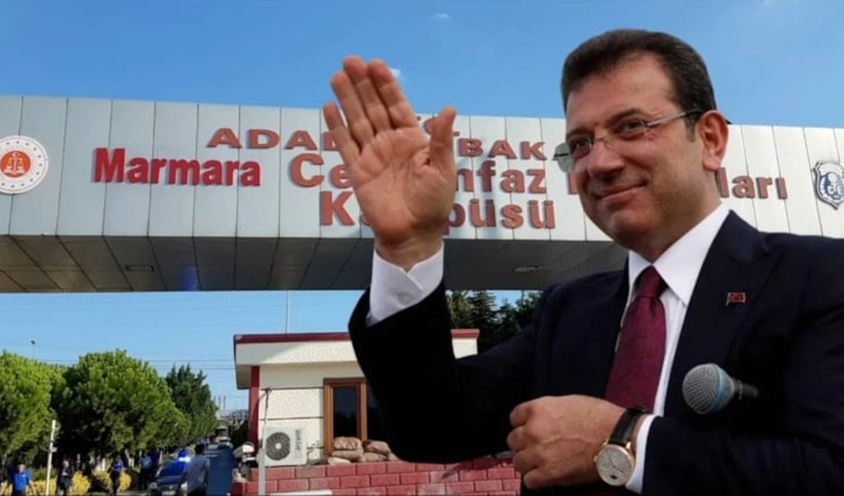 İBB davasında yandaş gazeteci hakim-savcı koridorunda görüldü!