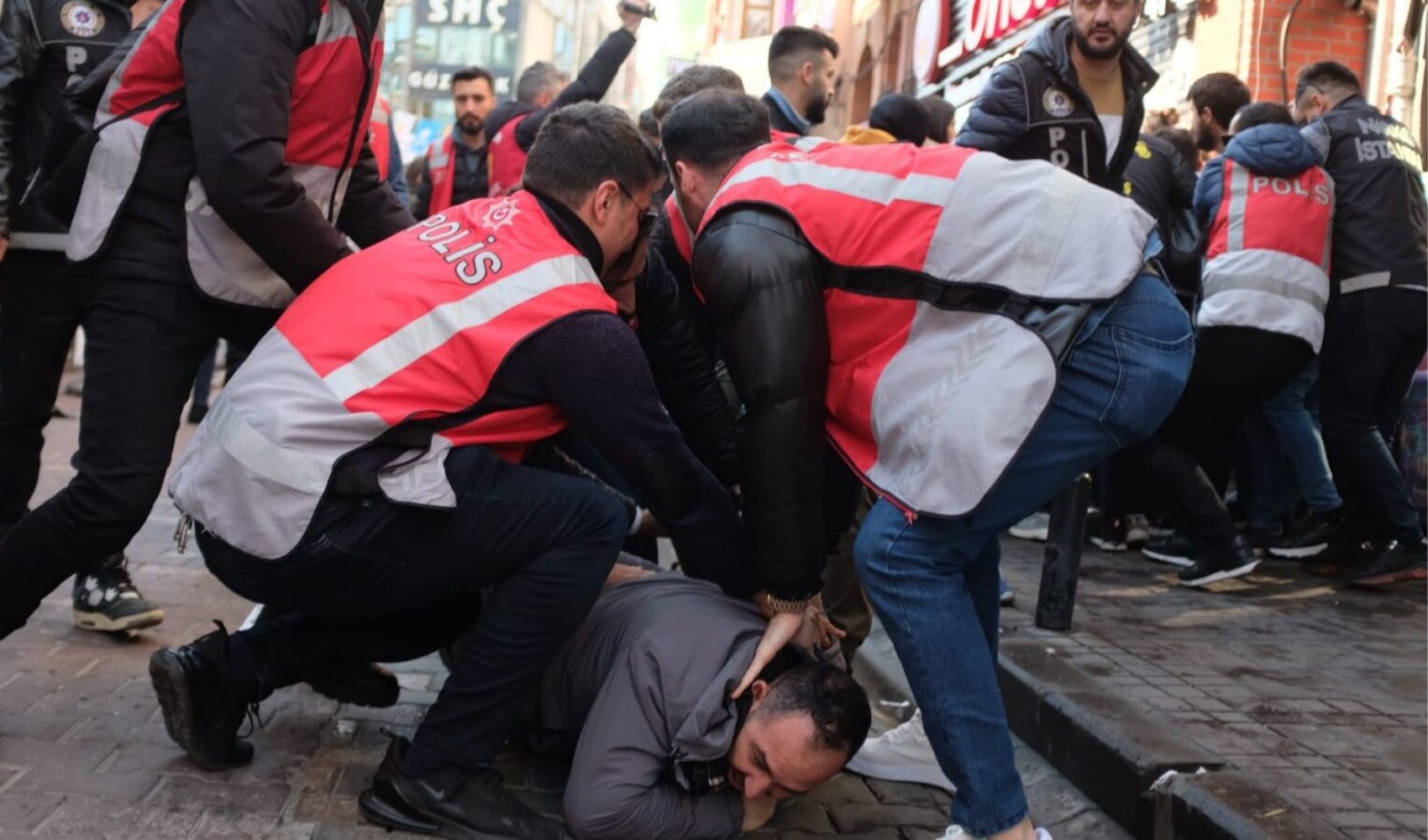 DEM Parti Milletvekili Bozdağ'dan 1 Mayıs açıklaması: “Kolluk işkence yasağını ihlal ediyor”