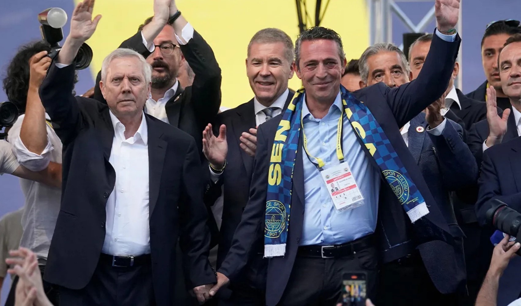 Fenerbahçe'de Aziz Yıldırım aday oldu ortalık karıştı!