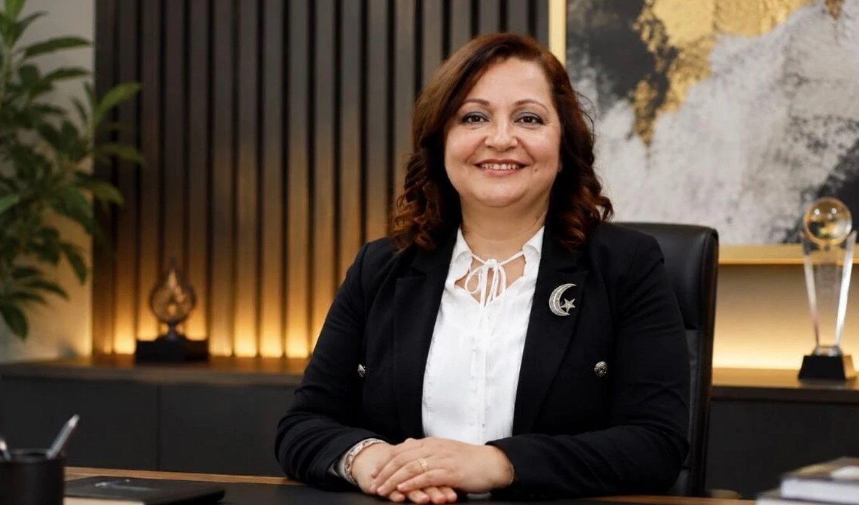 Gözler Afyonkarahisar Belediye Başkanı Burcu Köksal'da