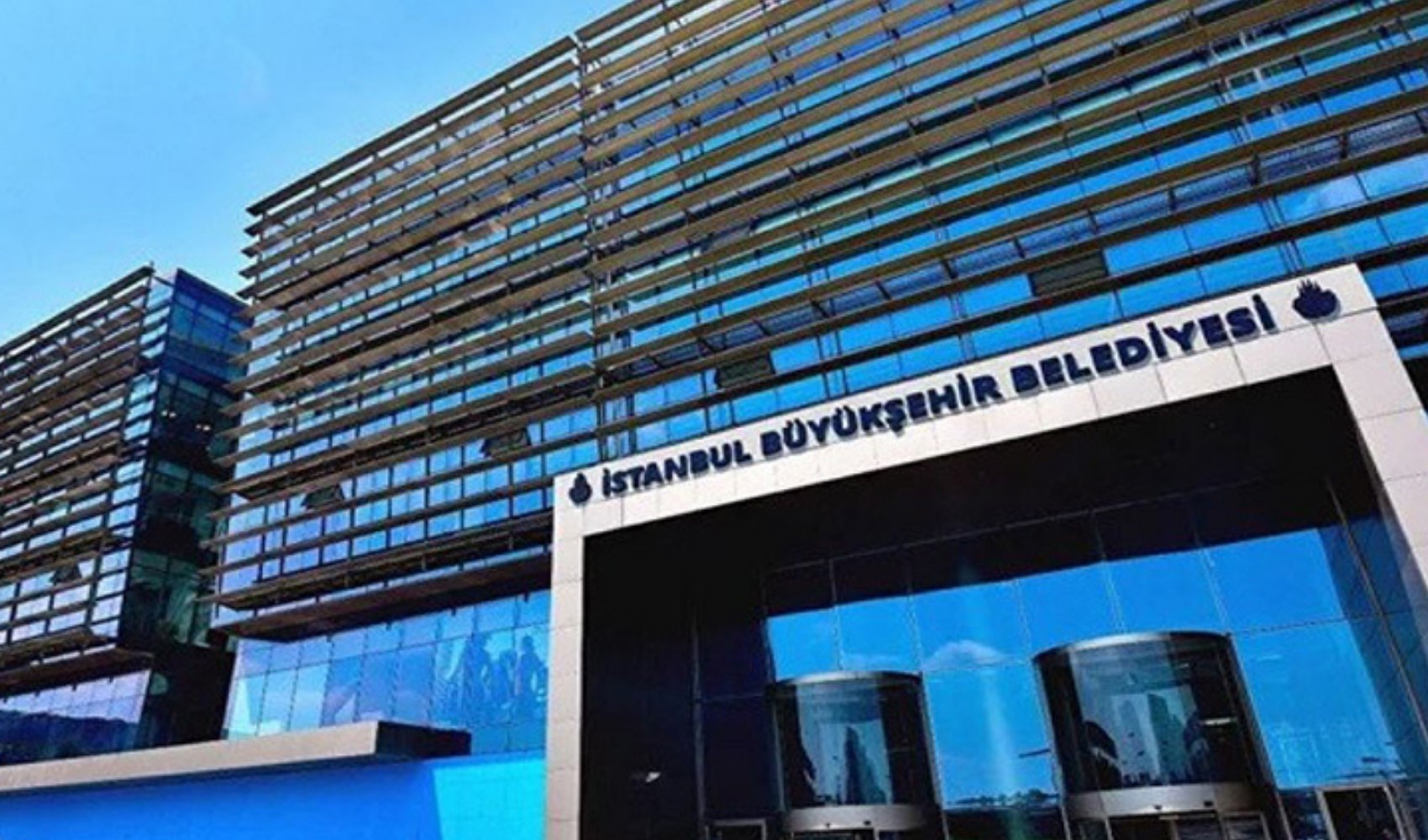 İki üst düzey yönetici gözaltına alındı