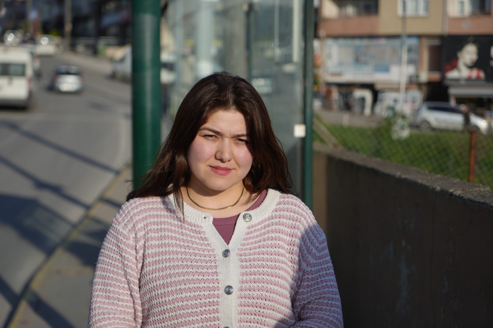 Genç kadın durakta tacizciyi saniye saniye kaydetti: Ben hovardayım, hovarda