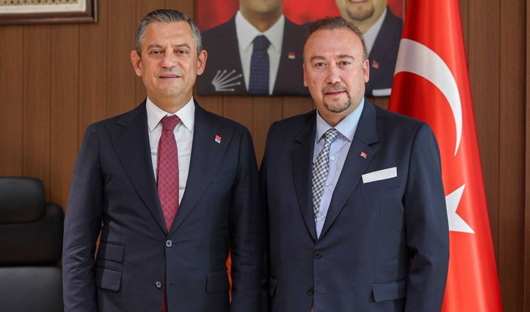 Özgür Özel'den Özkan Yalım'ın 'para ve araç verdim' iddiasına yanıt