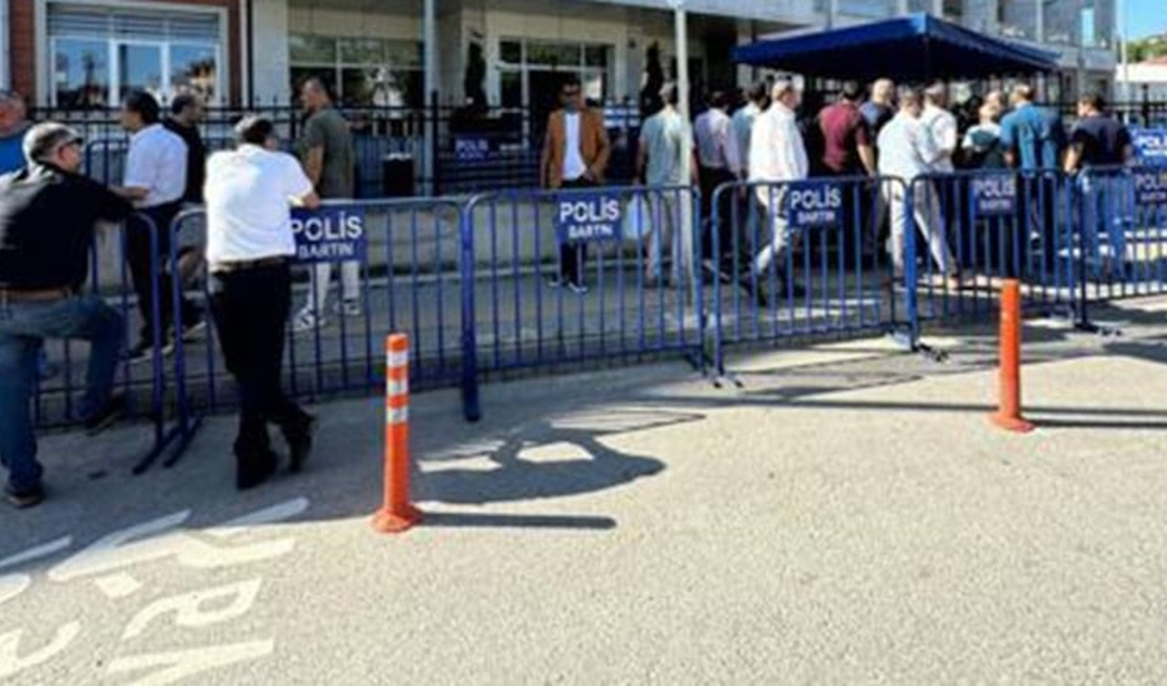 13 yaşındaki çocuğu 33 kişi istismar etti