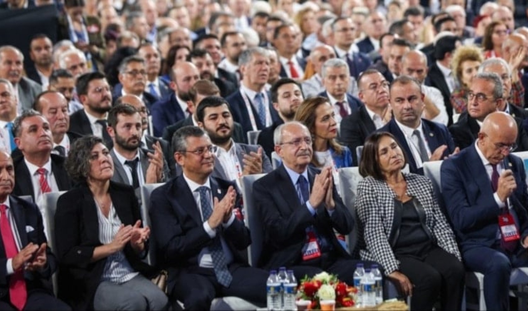 CHP'de olağanüstü kurultay için imza sayısı 600'ü geçti