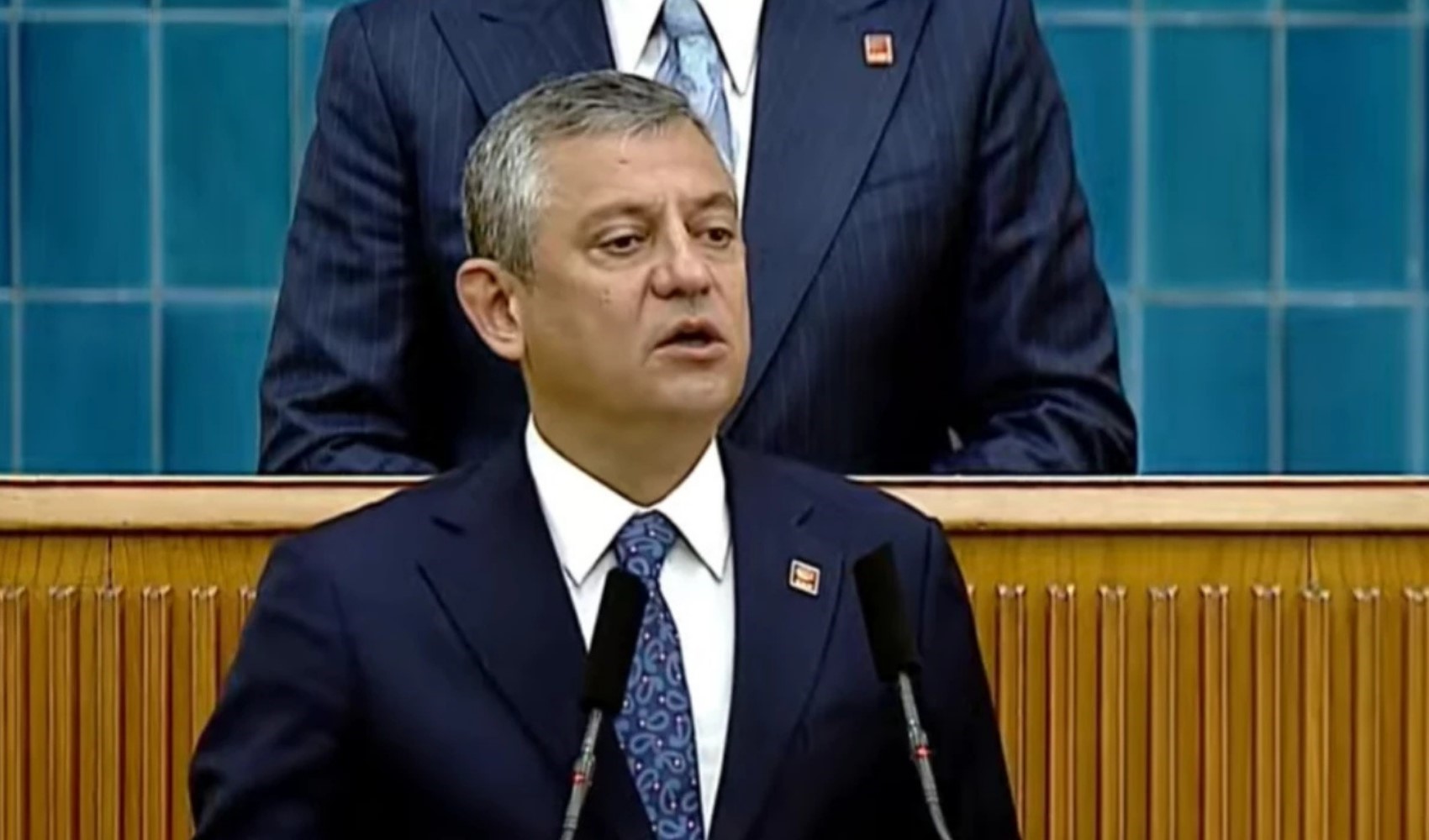 Özgür Özel’in iki yakın çalışma arkadaşı gözaltında