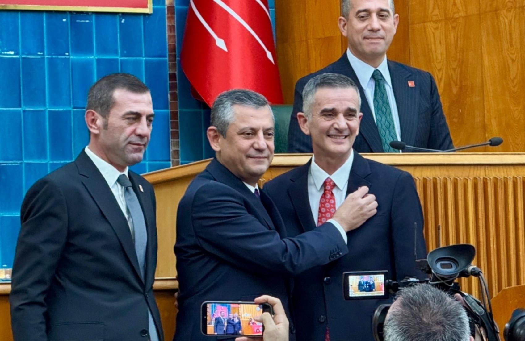 CHP'de yeni ihraç dalgası yolda: Yandaş gazeteci Kılıçdaroğlu'nun listesindeki 5 ismi açıkladı!