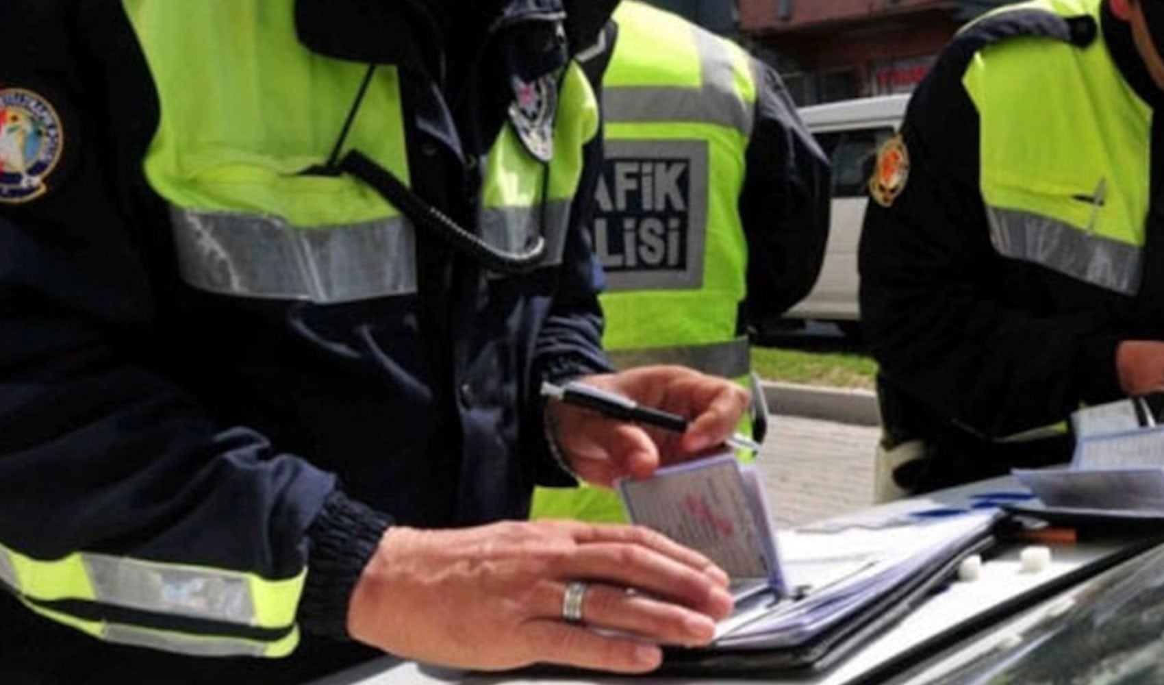 Kötü muamele suçunda memurlara verilen cezalar ertelenmeyecek
