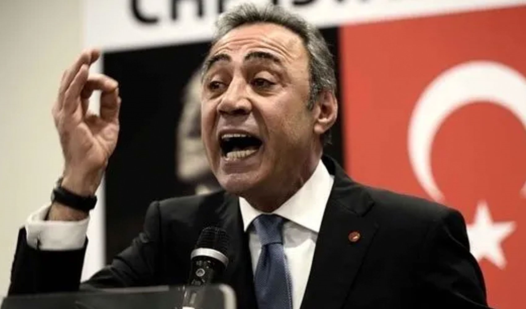 Türk Eczacılar Birliği Özgür Özel'i hedef alan Berhan Şimşek'i kınadı