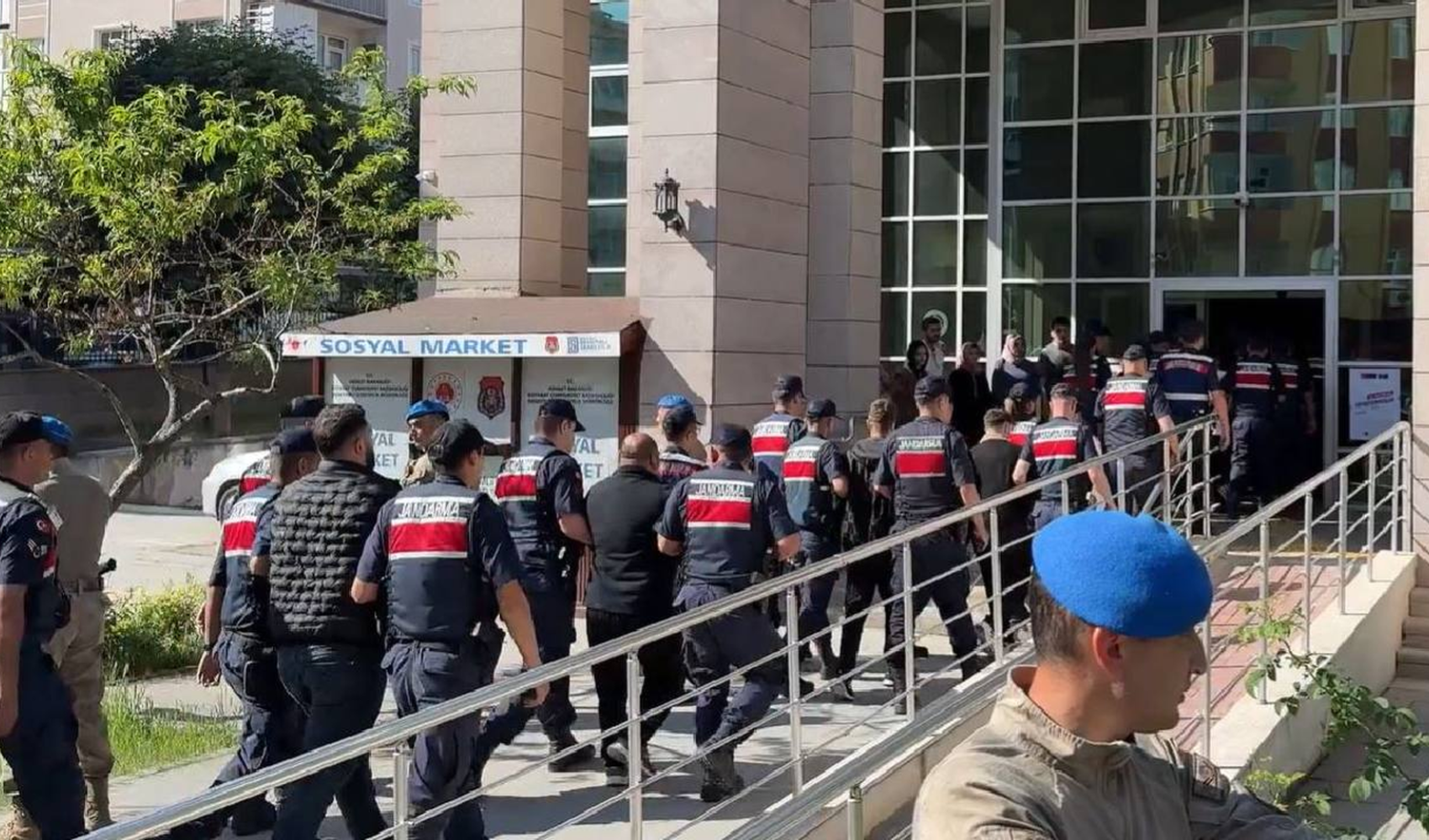 Türkiye genelinde organize suç örgütlerine büyük darbe