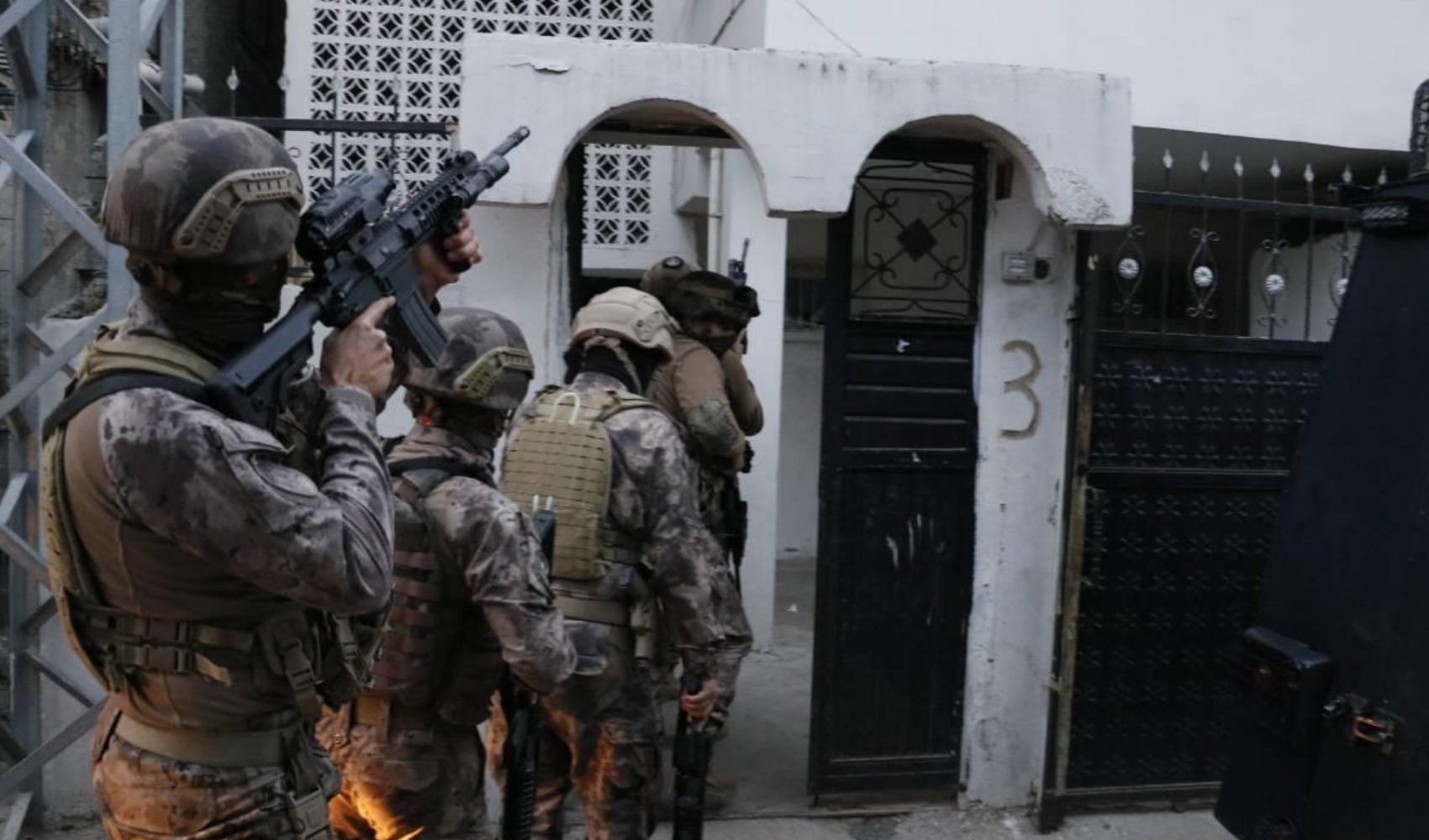 MİT'ten IŞİD'e operasyon: Medya yapılanmasına darbe