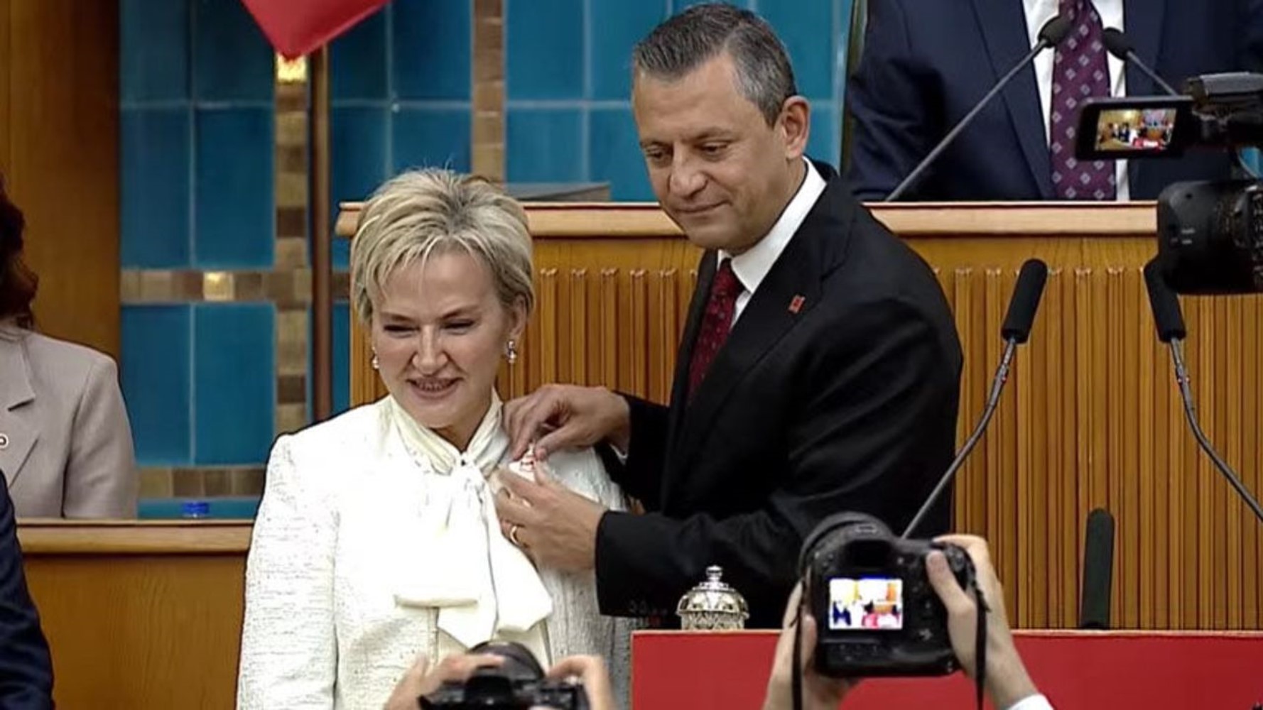 25 Haziran'da 2 isim daha AKP'ye katılacak! Belediye başkanı transferleri de yolda