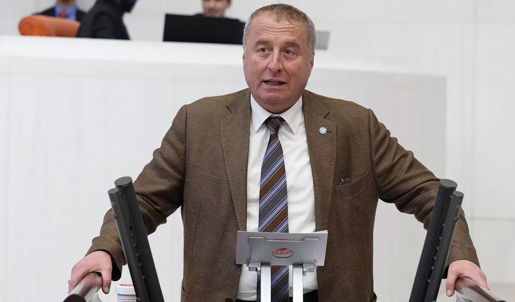 Mahkeme CHP kurultayında hukuki sınırları aştı