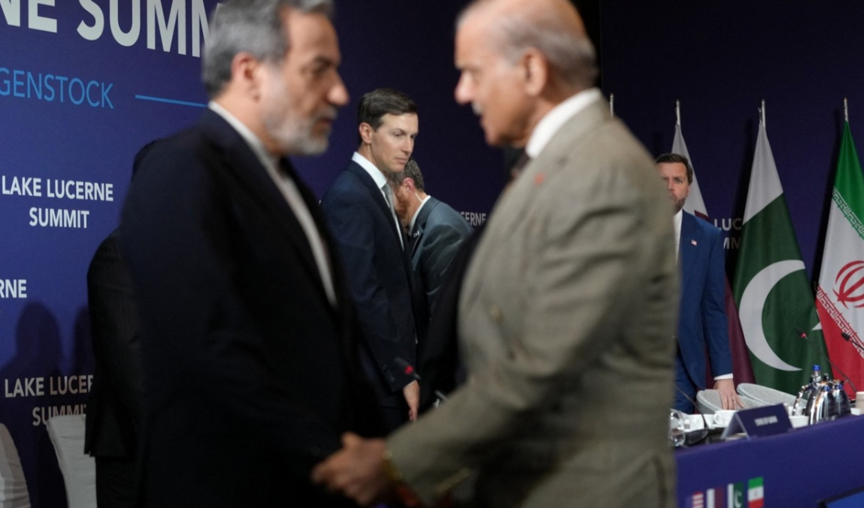 İran-ABD arasındaki zirvede Hürmüz Boğazı gerginliği: İran heyeti görüşmeleri terk etti