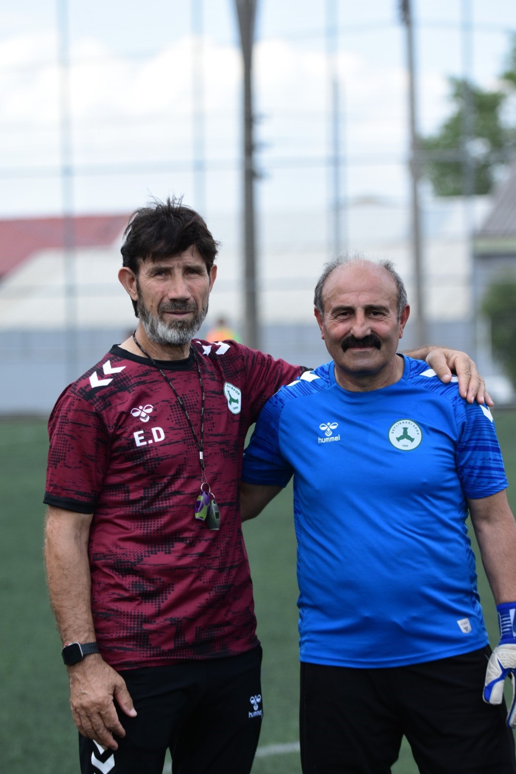62 yaşındaki ismi kaleci transferi sandılar, sosyal medya karıştı