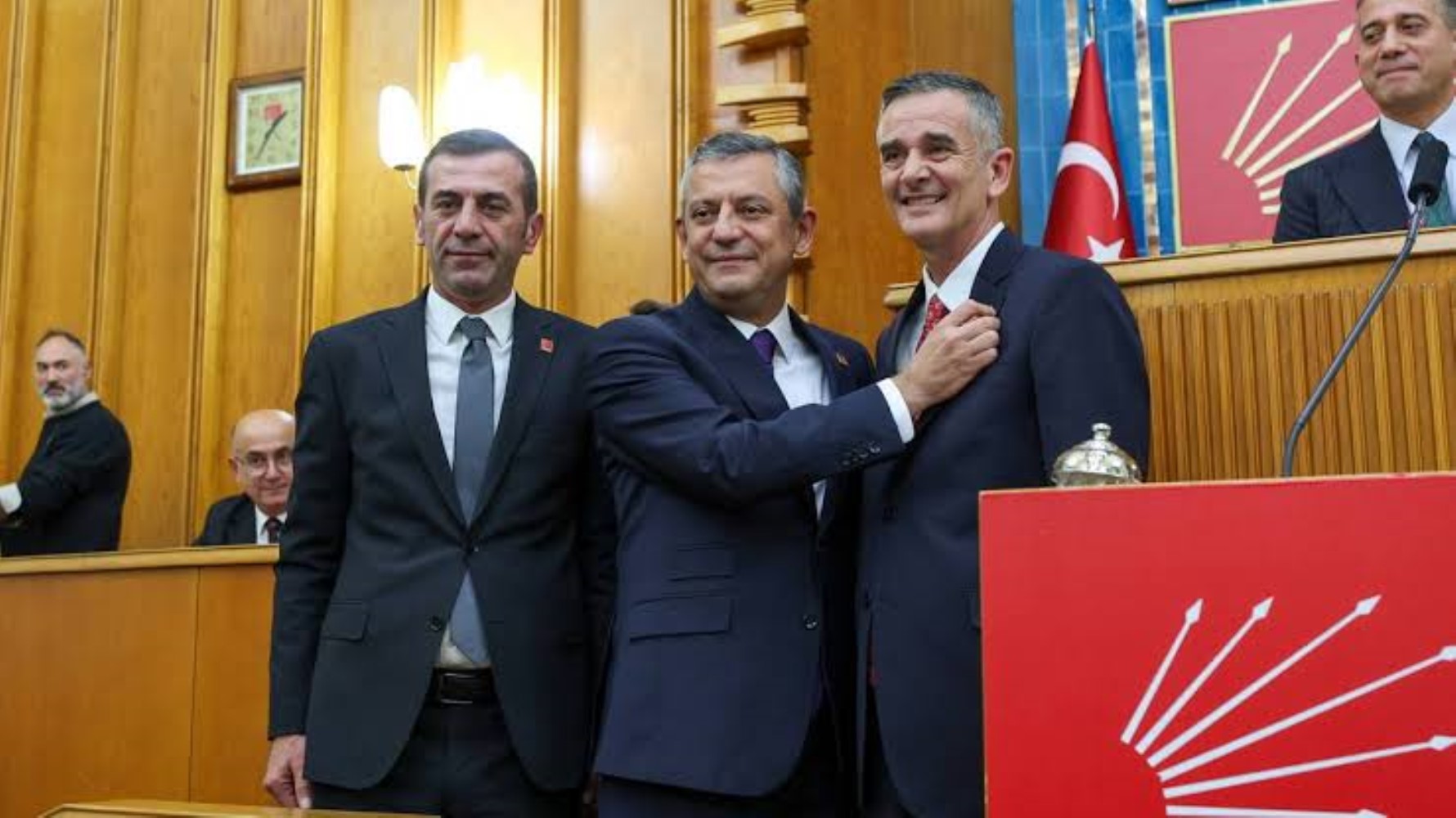 CHP'de Özgür Özel cephesinin toplu istifası için tarih verildi! Yeni parti ne zaman kurulacak?