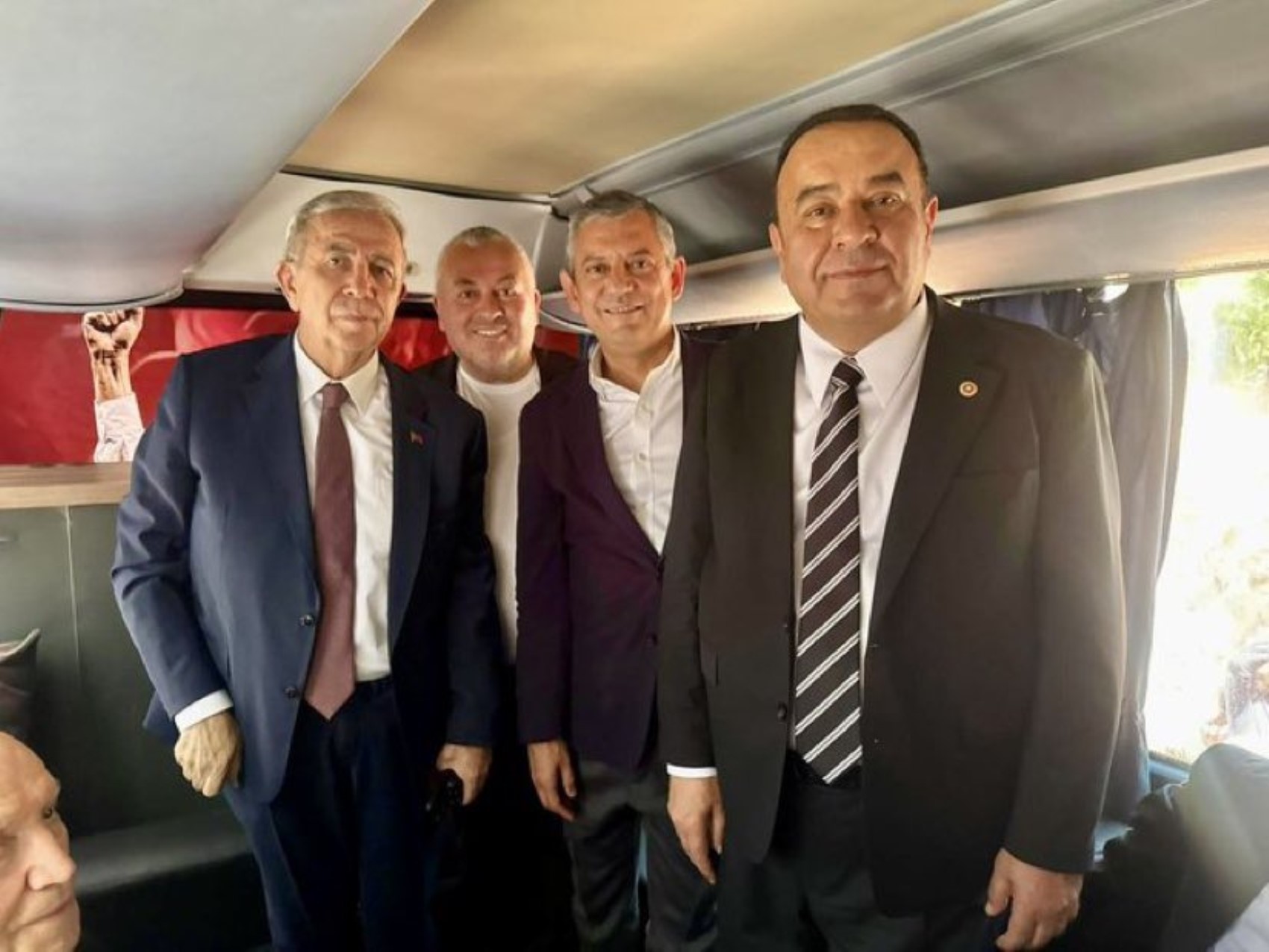 CHP'de Özgür Özel cephesinin toplu istifası için tarih verildi! Yeni parti ne zaman kurulacak?