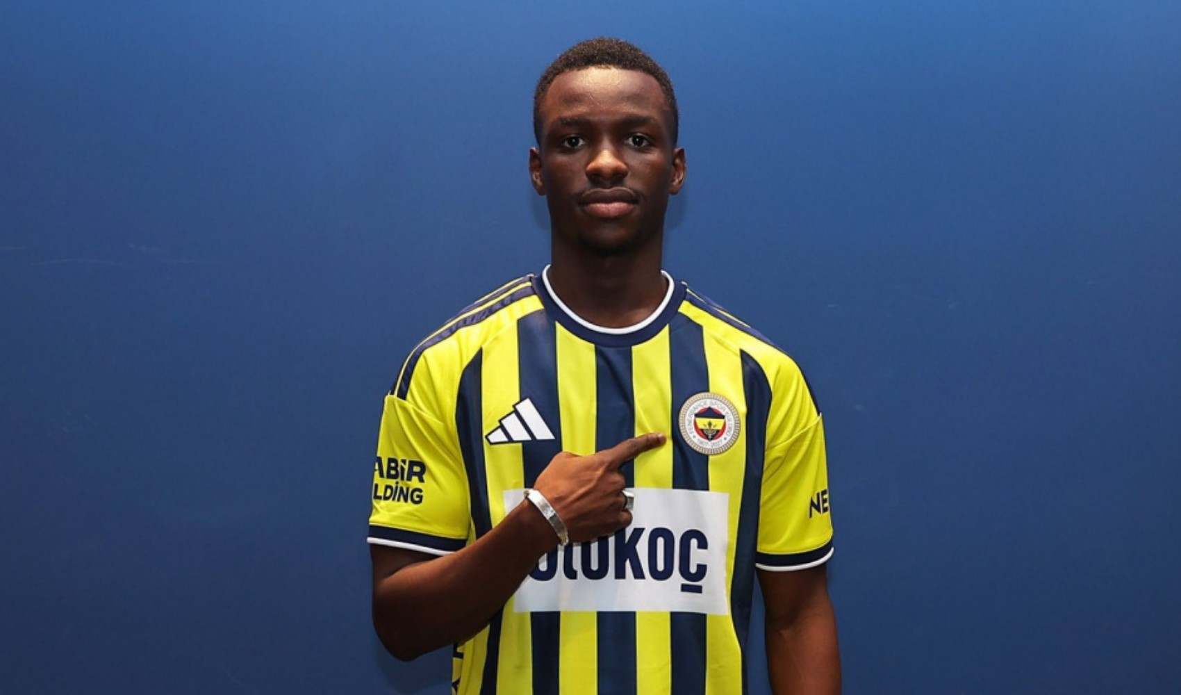 Fenerbahçe yeni transferini duyurdu