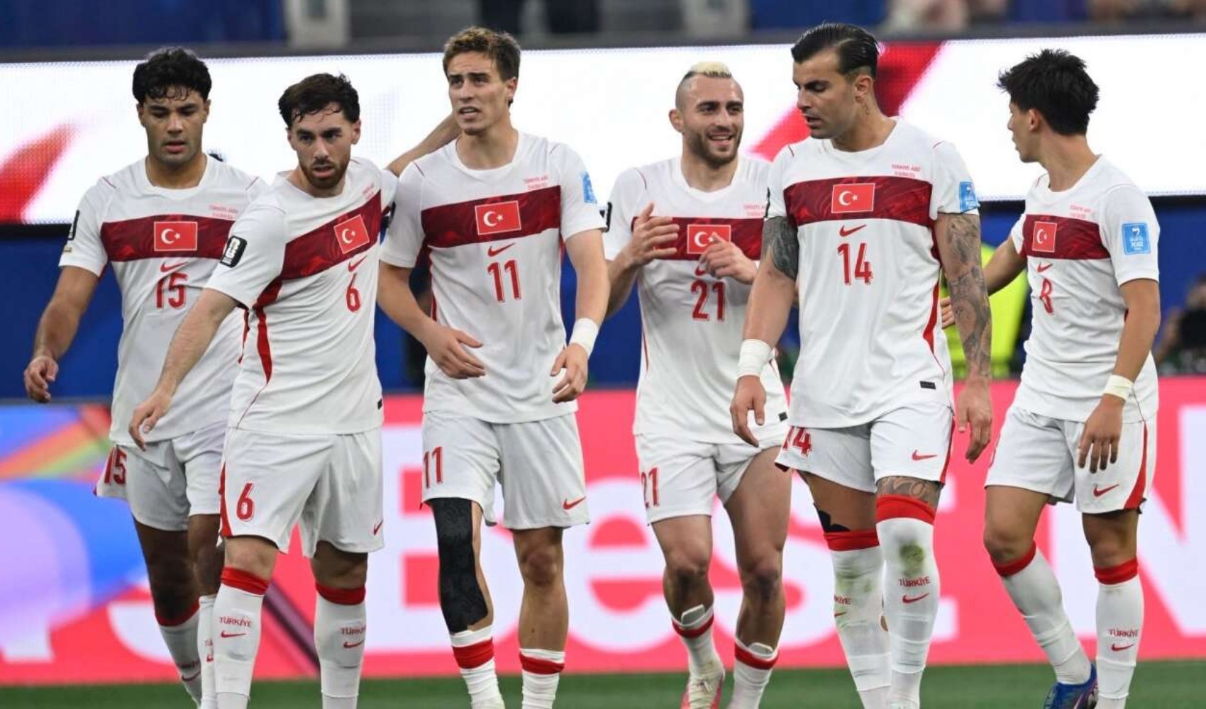 Milli takım kampında gerginlik: Milli takımın yıldızının babasından Montella ve Hakan Çalhanoğlu'na tepki