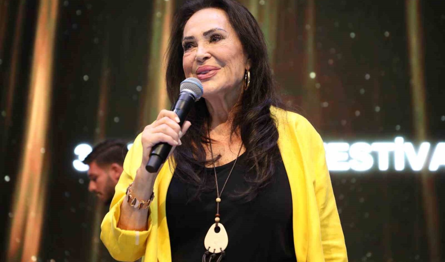 Kadir İnanır'ın ölüm haberini alan Türkan Şoray fenalaştı