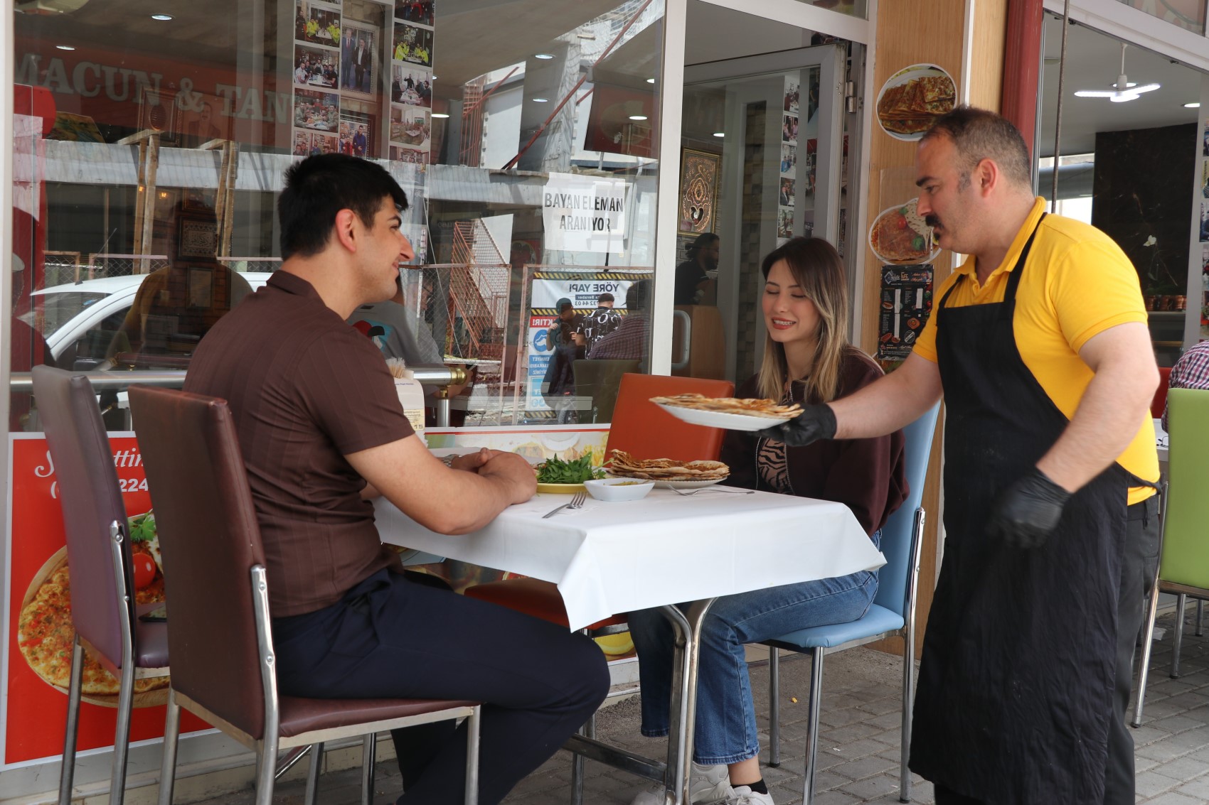 Ucuza lahmacun sattığı için şikayet edilen esnaf: 'Yüzde 15 karla satıyorum'