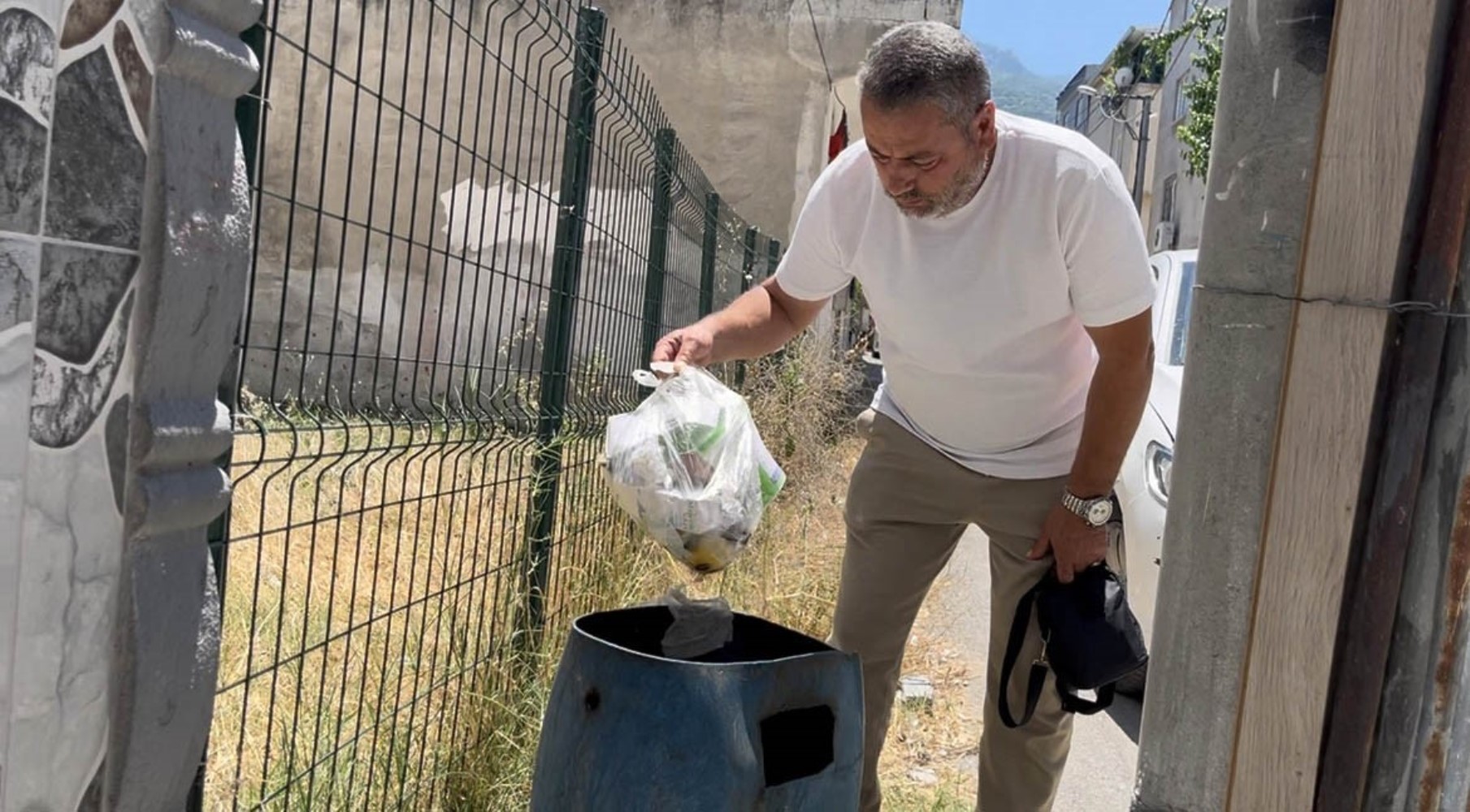 Ev almak için biriktirdiği 1 kilo altın çöpe atıldı: İlçe seferber oldu