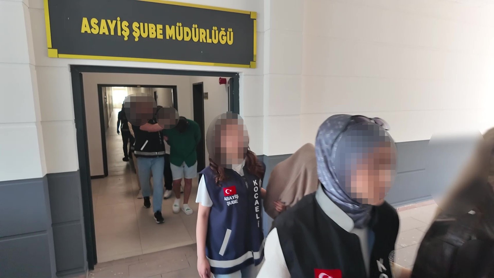 Fuhuş çetesine yapılan operasyonda 18 kadın kurtarıldı: 14 tutuklama
