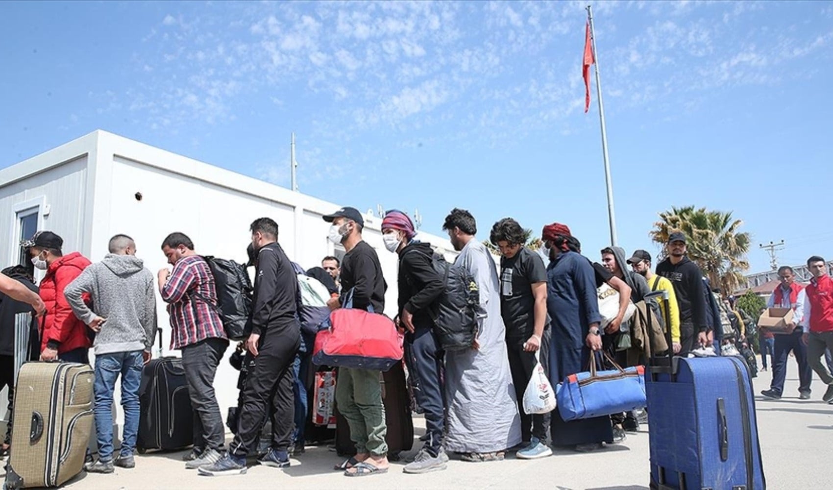 Türkiye'den ayrılan Suriyelilerin sayısı belli oldu