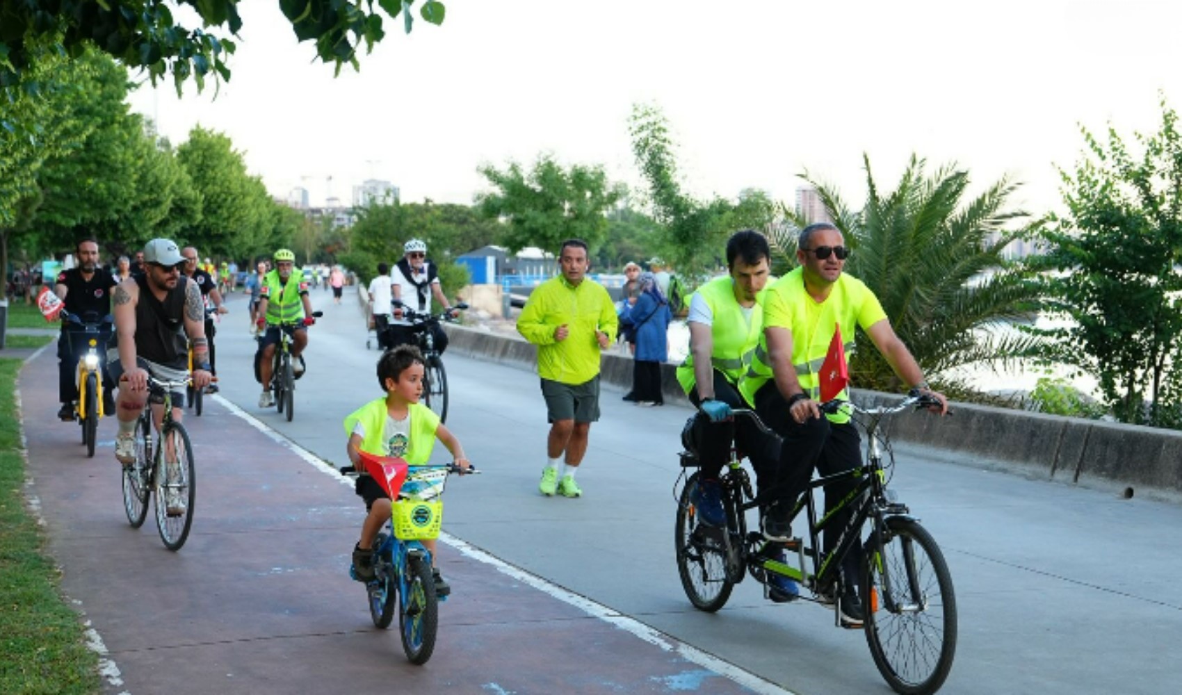 Kartal çevre için pedal çevirdi