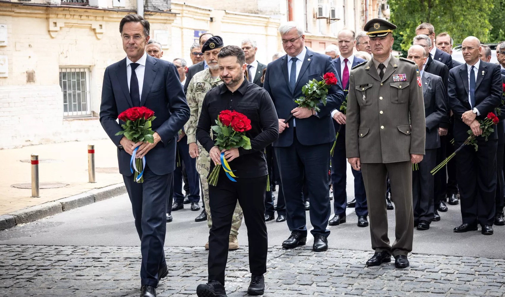 Rutte’den Rus gençlerine: Ukrayna'da ölüme terk edileceksiniz