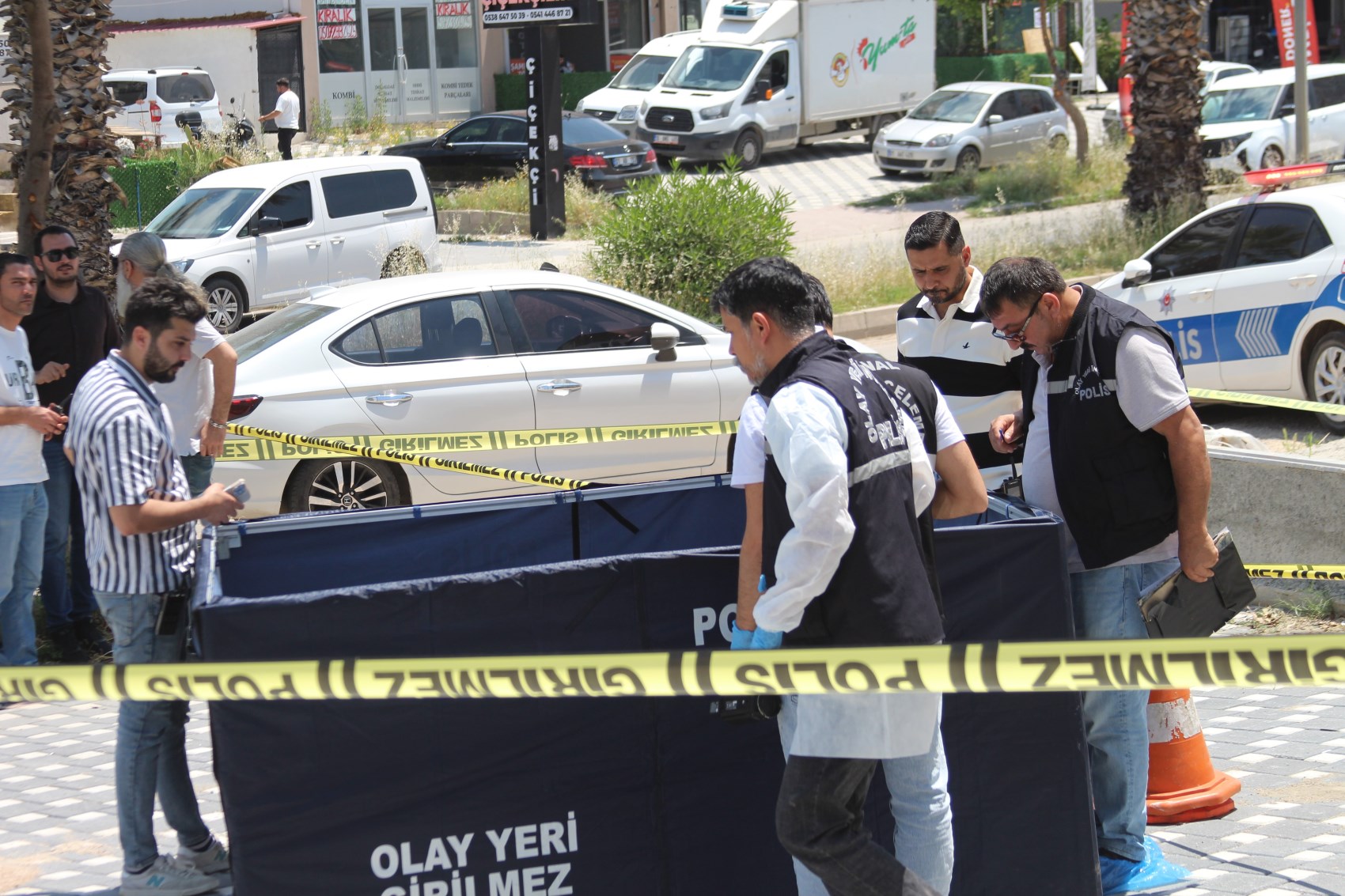 Emekli polis, bıçakla saldıran oğlunu öldürdü