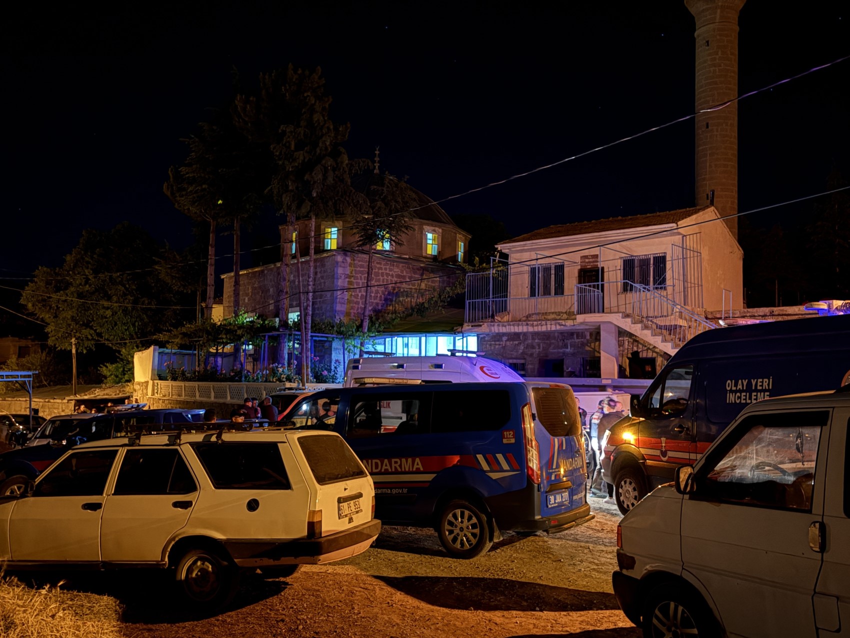 Camide 2 kişiyi öldüren saldırganın asıl hedefi imammış