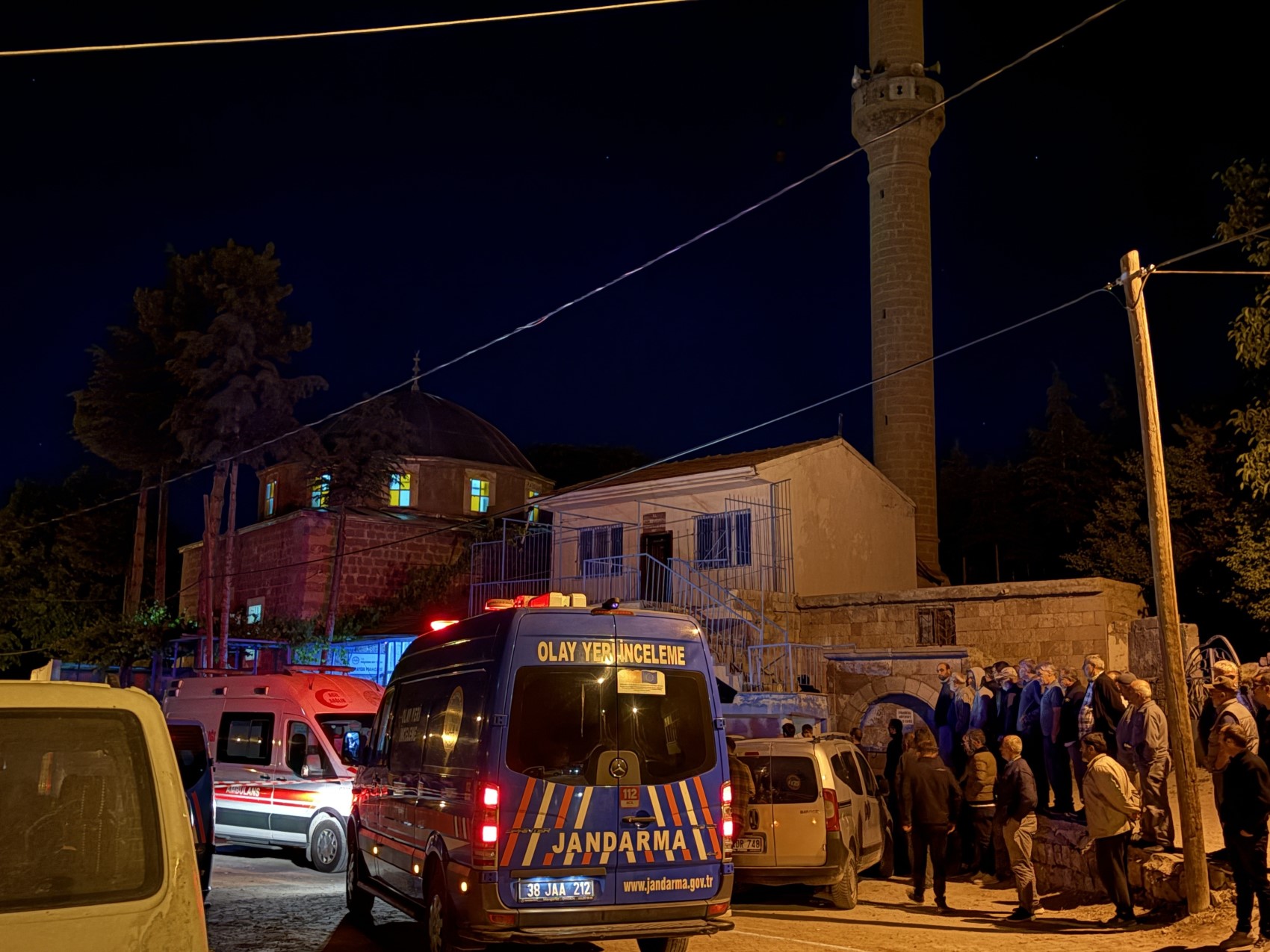 Camide 2 kişiyi öldüren saldırganın asıl hedefi imammış