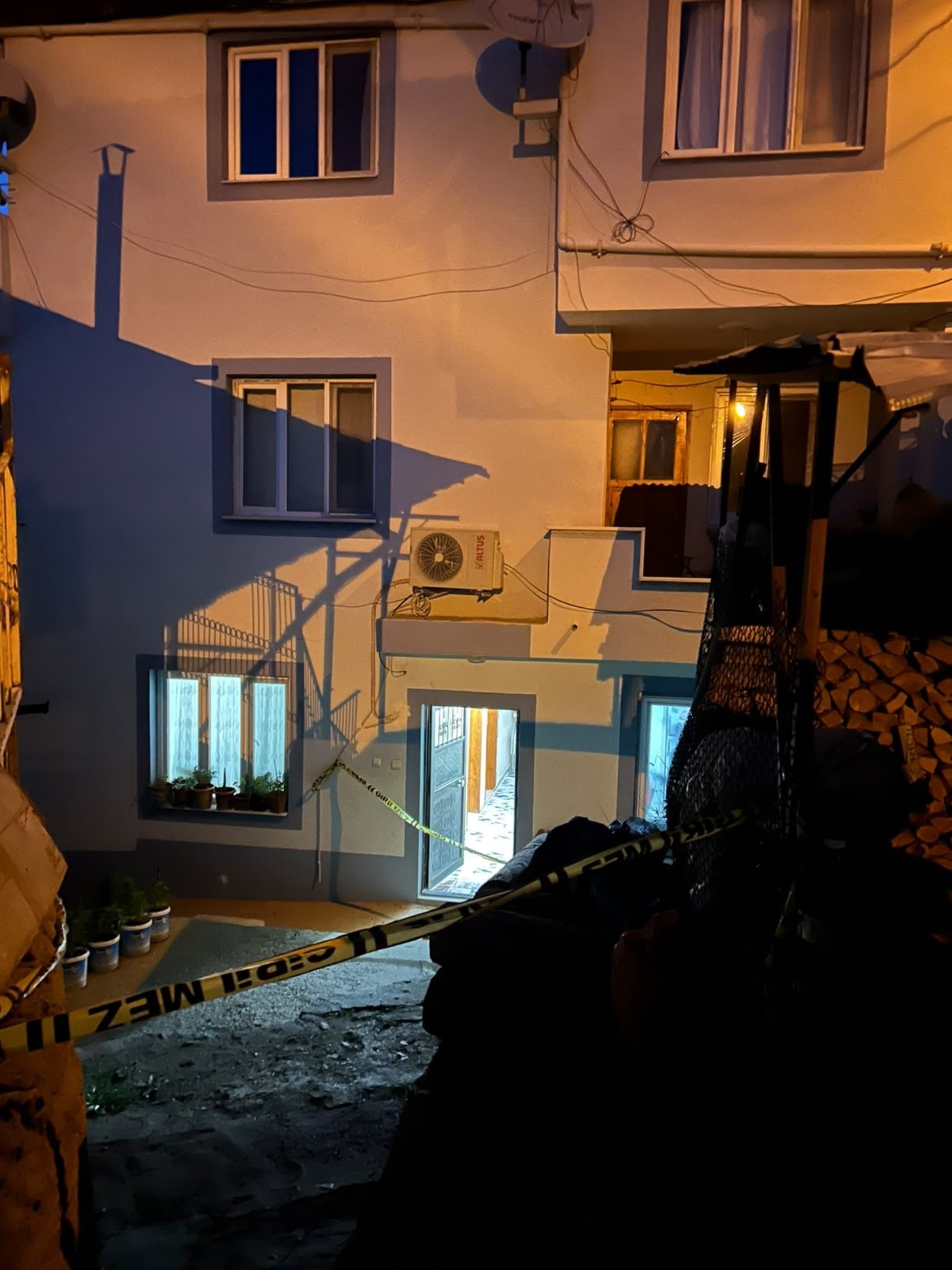 Rüyasında annesi tarafından öldürüldüğünü gördü, uyanıp onu öldürdü: 16 yaşındaki kızı